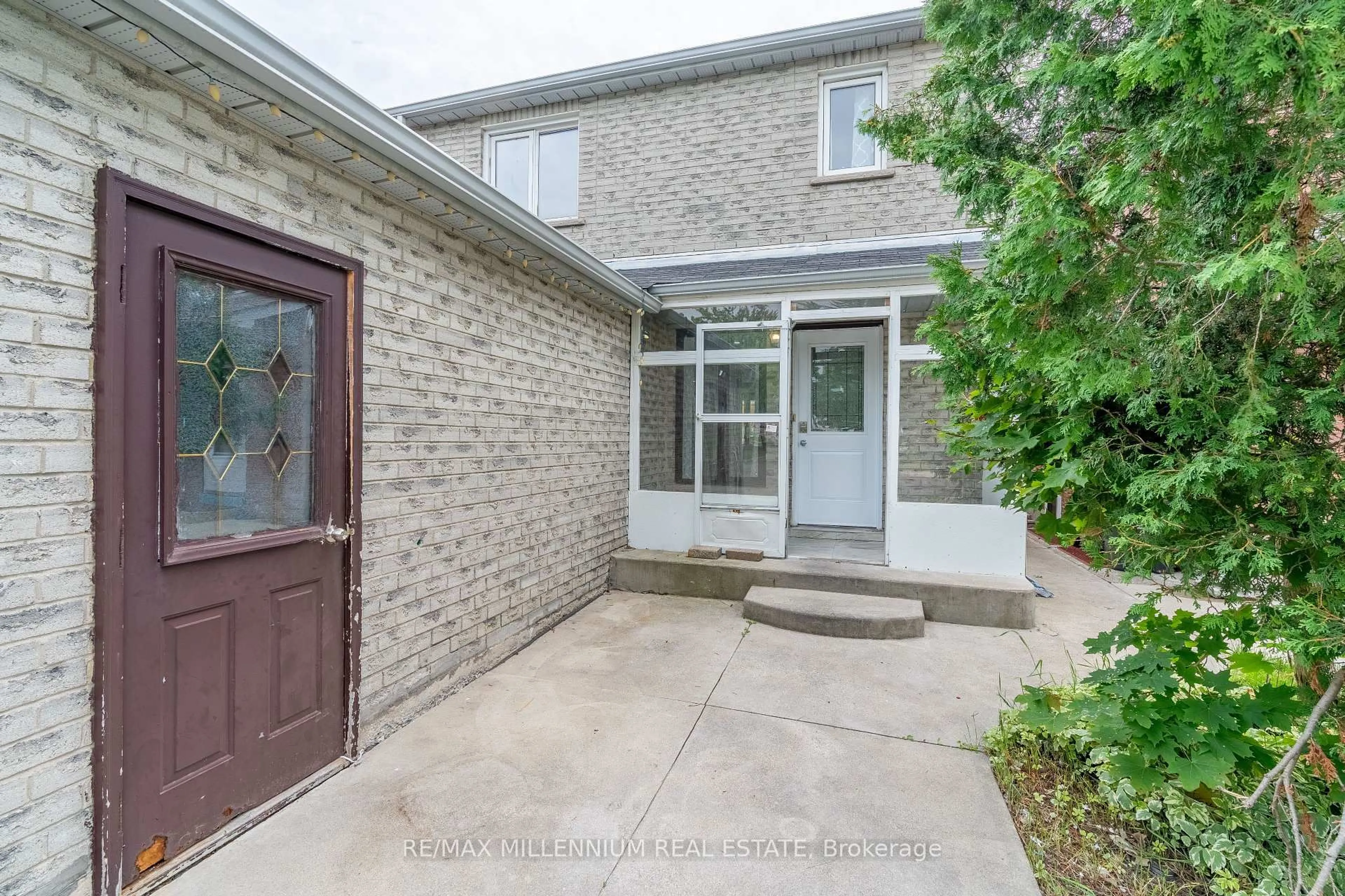 Unknown for 93 Gatesgill St, Brampton Ontario L6X 3T1
