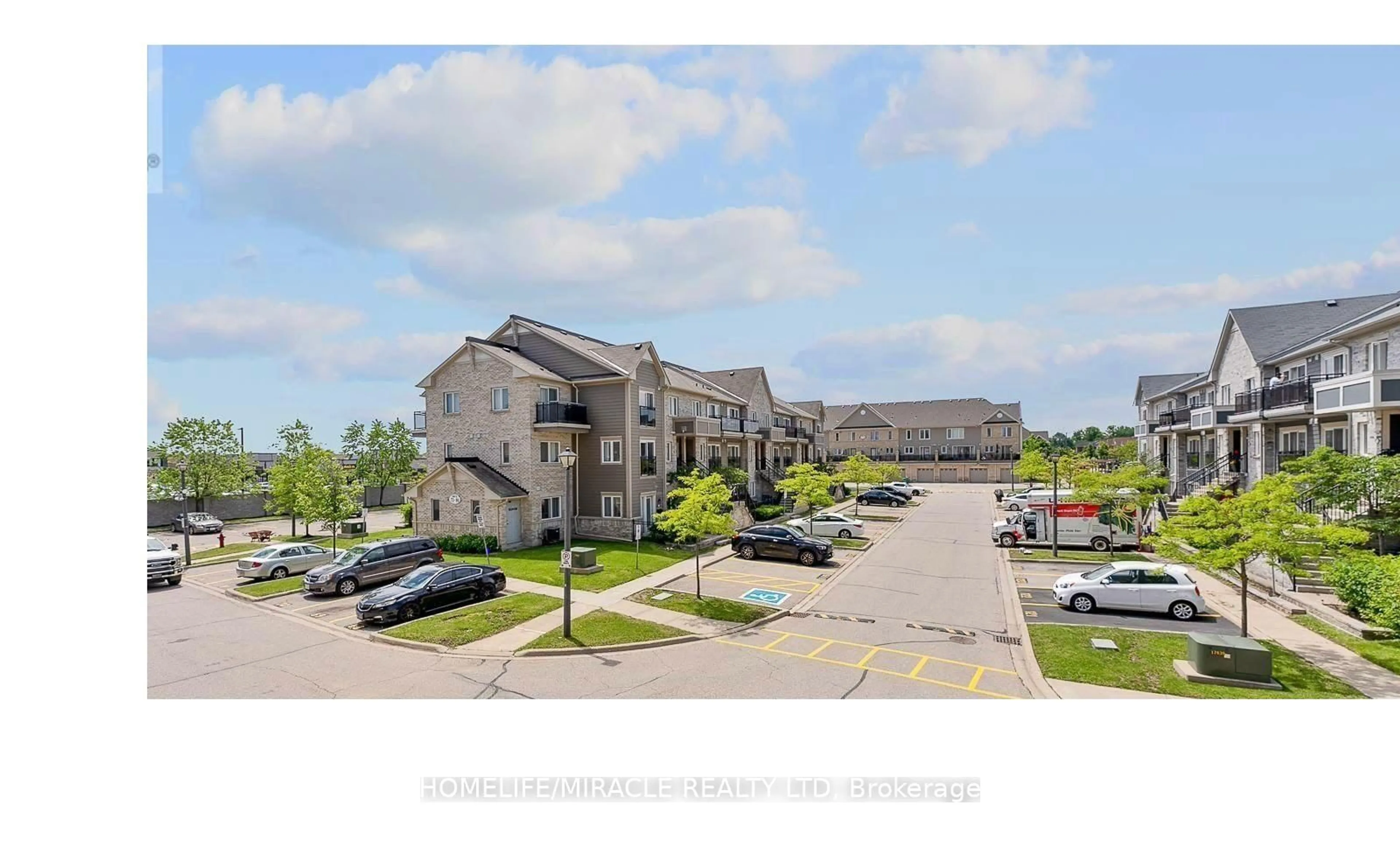 A pic from outside/outdoor area/front of a property/back of a property/a pic from drone, street for 60 Fairwood Circ #61, Brampton Ontario L6R 0Y6