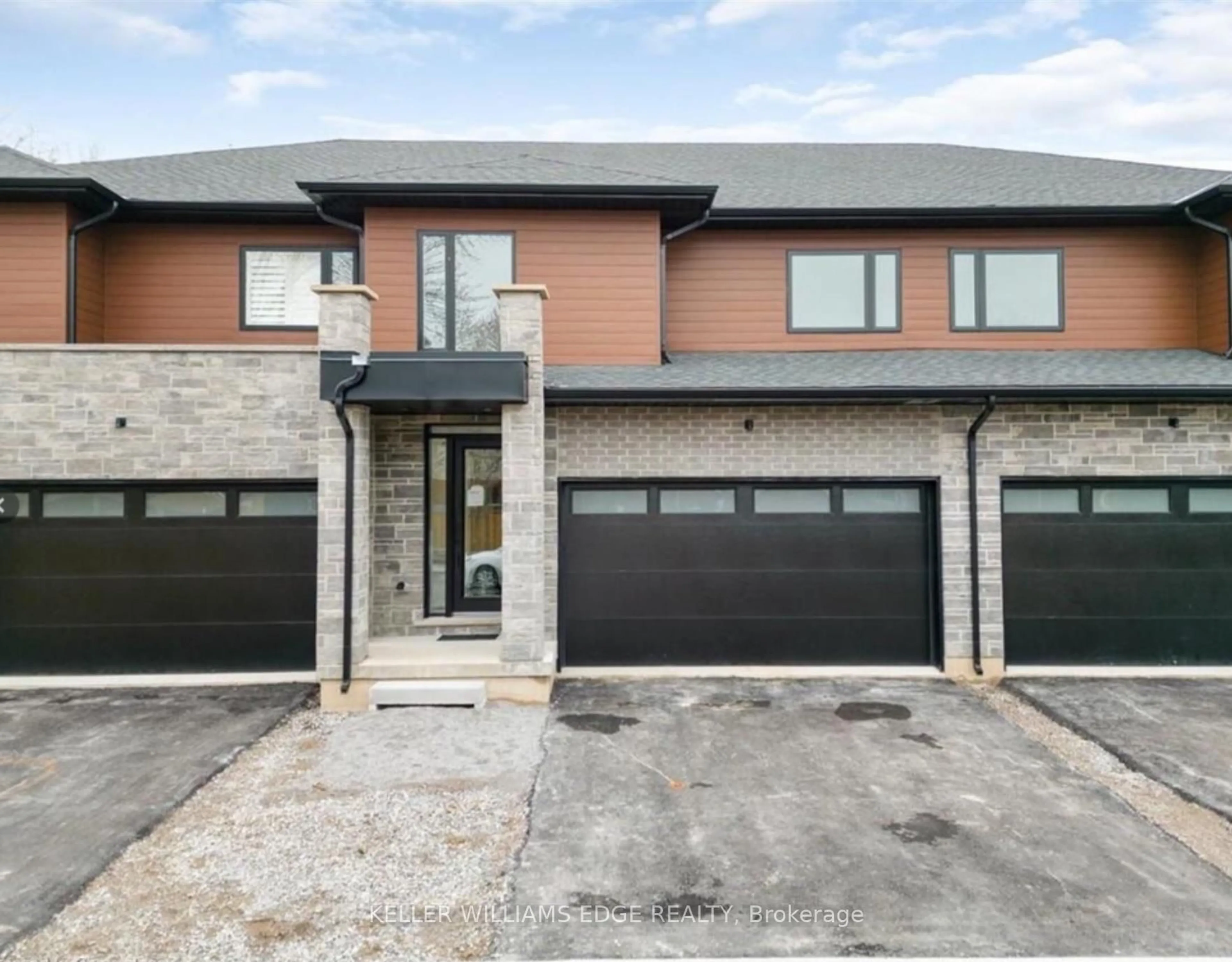 Home with brick exterior material, street for 2154 Walkers Line #8, Burlington Ontario L7M 3R9