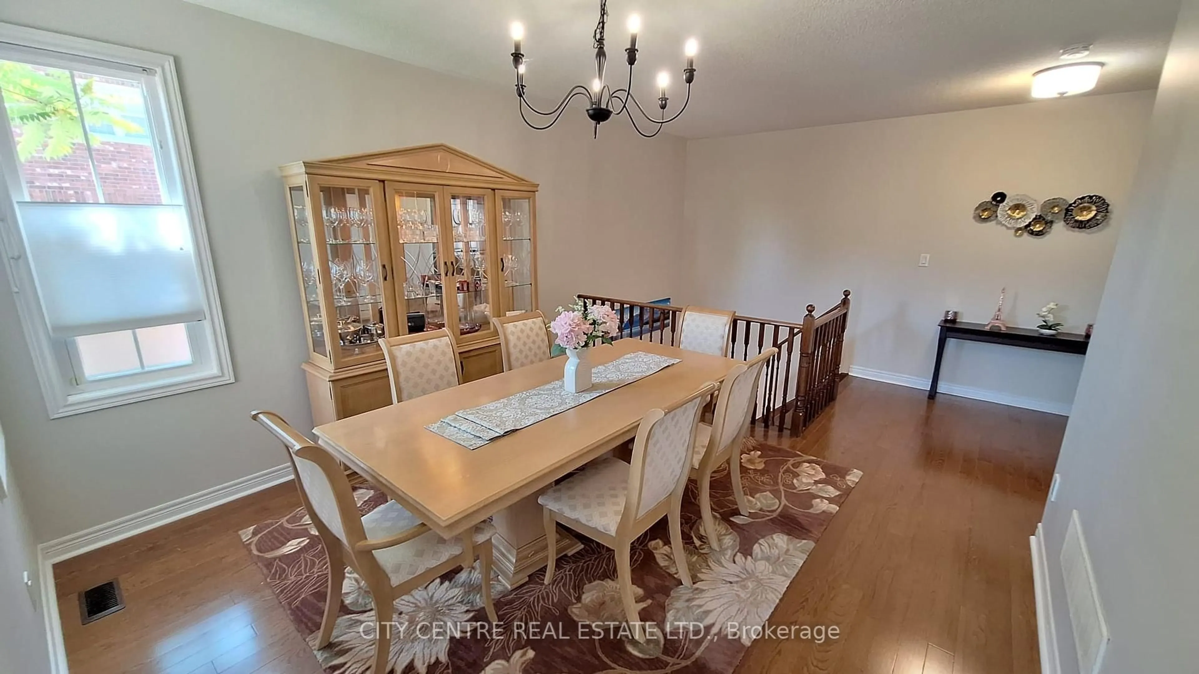 Dining room, wood/laminate floor for 52 Atchison Dr, Caledon Ontario L7C 3R5