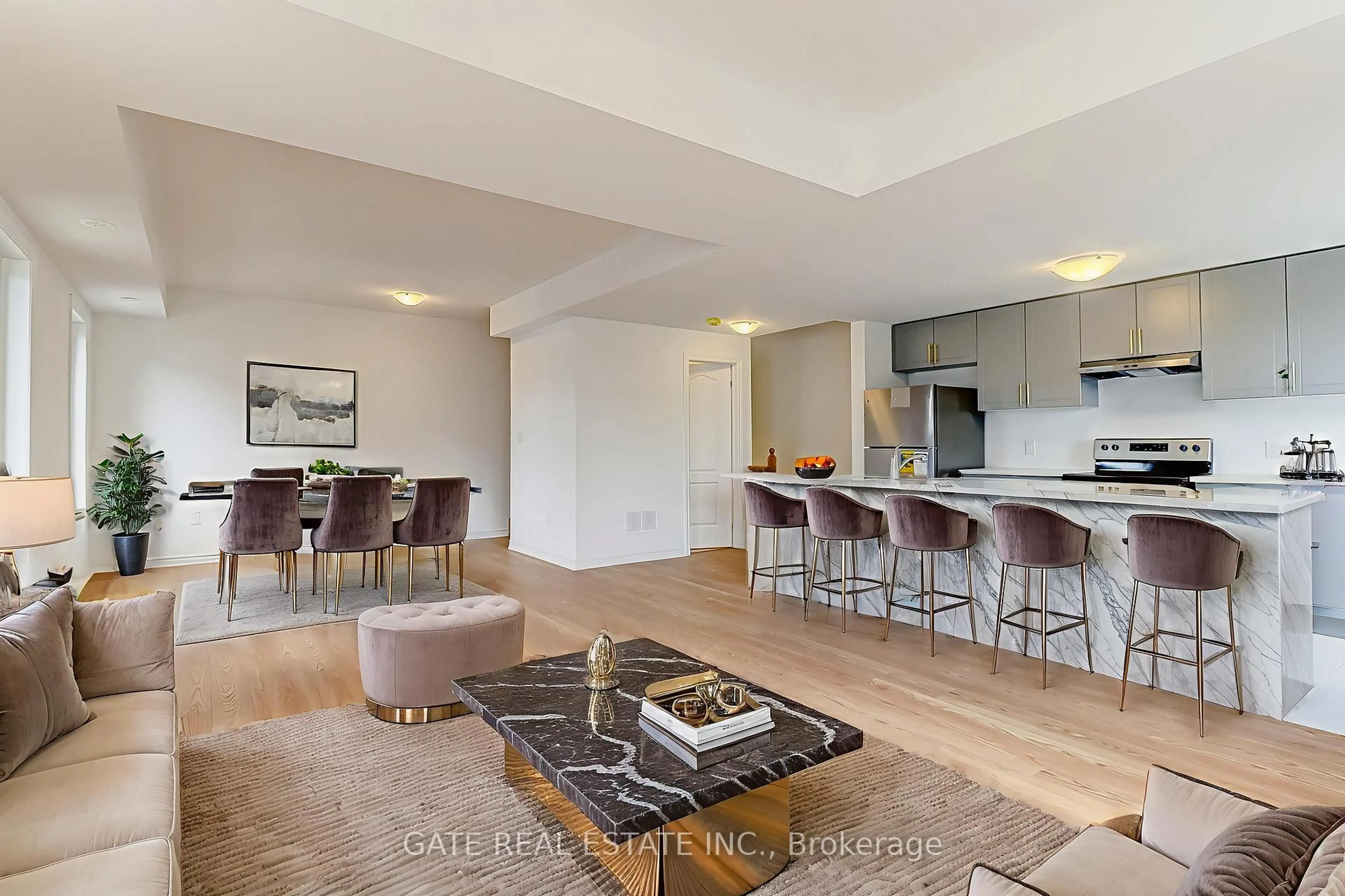 Open concept kitchen, unknown for 46 Springdale Ave, Caledon Ontario L7C 4L4