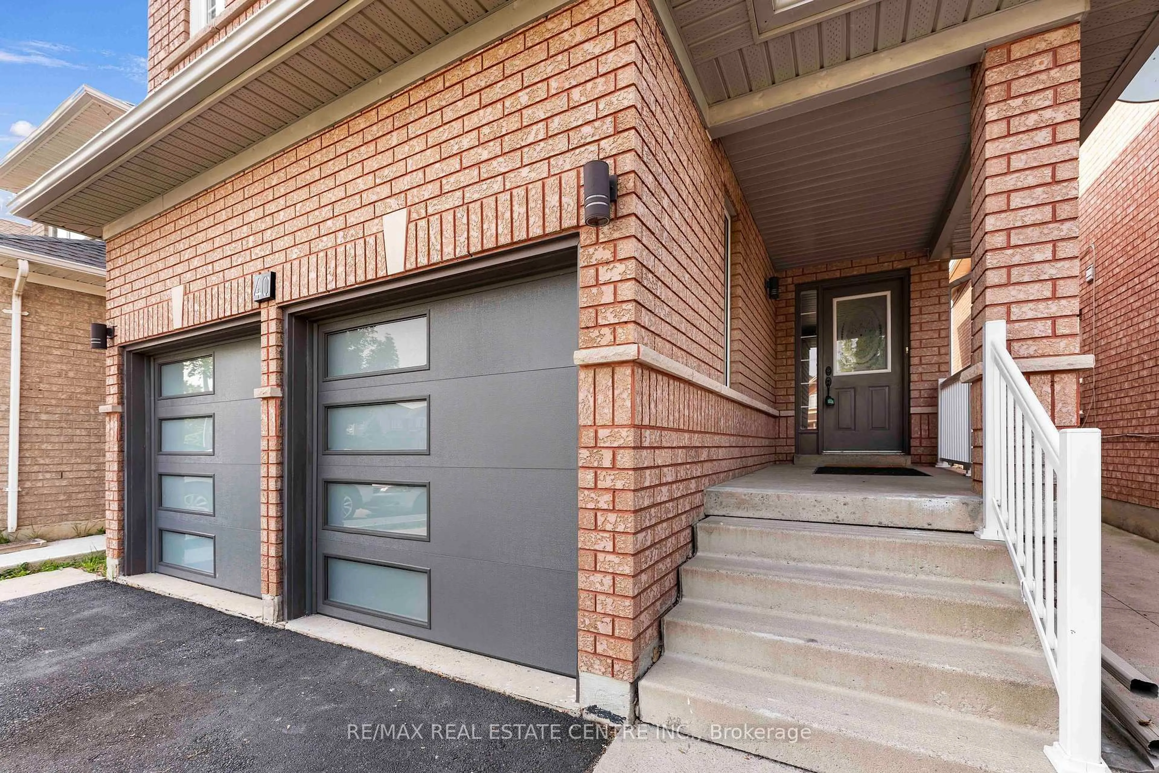 Home with brick exterior material, street for 40 Octillo Blvd, Brampton Ontario L6R 2P6