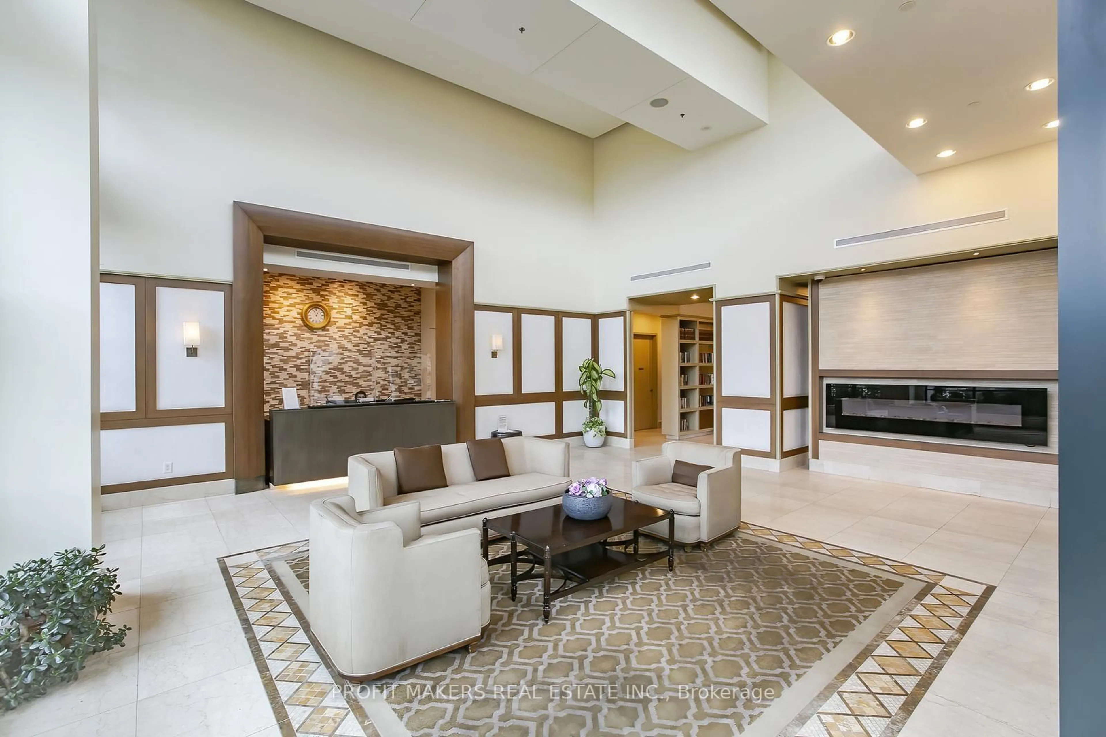 Lobby for 100 John St #901, Brampton Ontario L6W 0A8