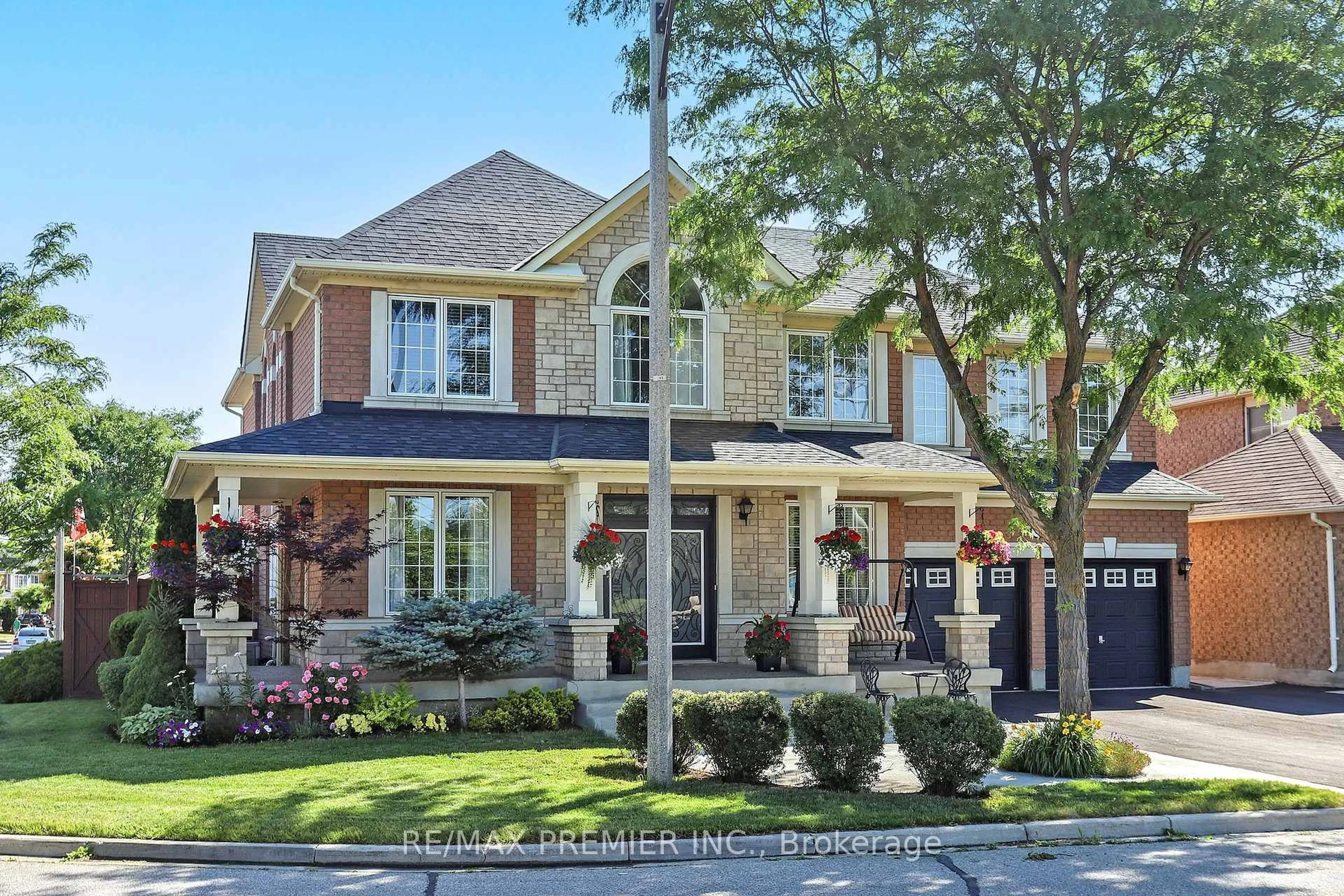 Home with brick exterior material, street for 42 Sparta Dr, Brampton Ontario L6P 1H9