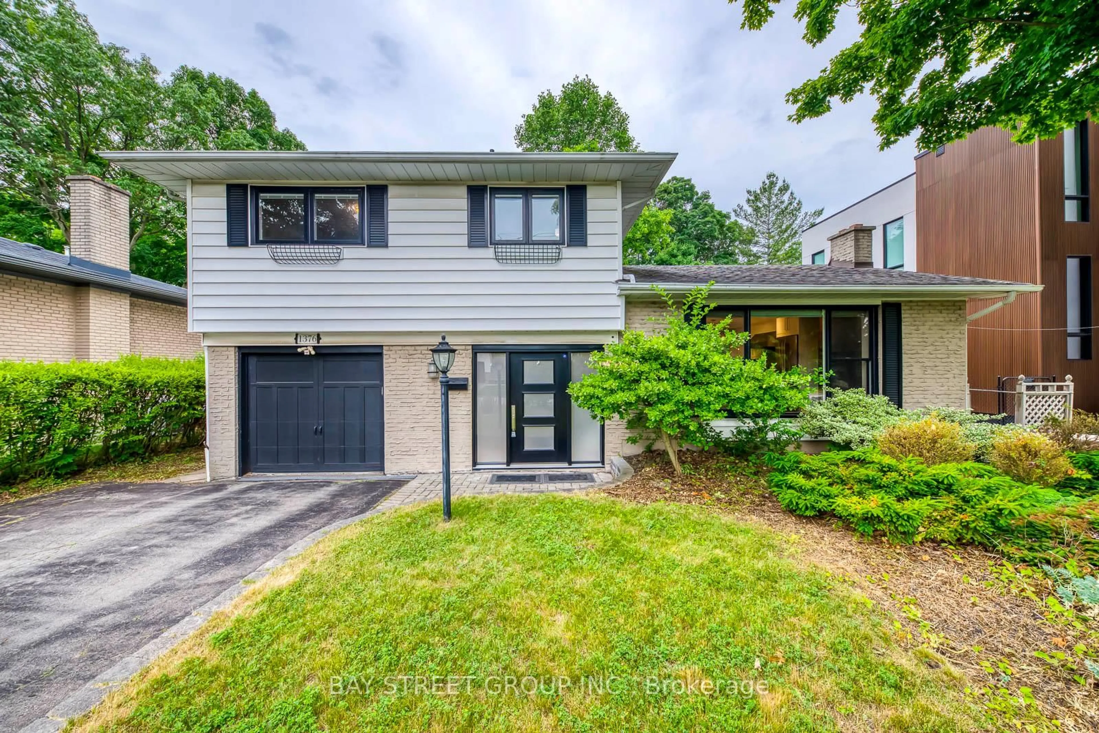Unknown for 1376 Forest Glade Rd, Oakville Ontario L6H 2G3