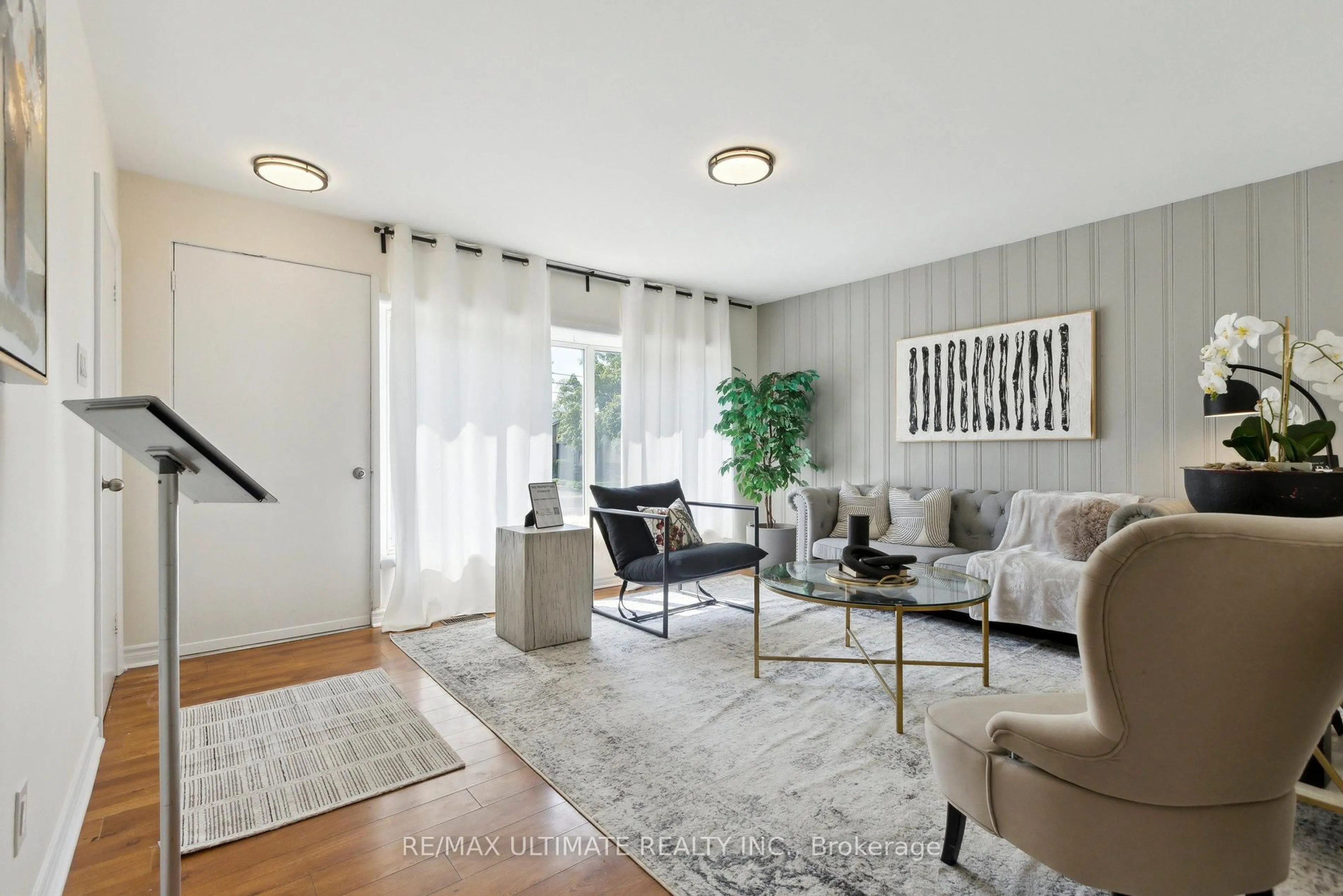 Living room with furniture, unknown for 24 Rexway Dr, Halton Hills Ontario L7G 1P8