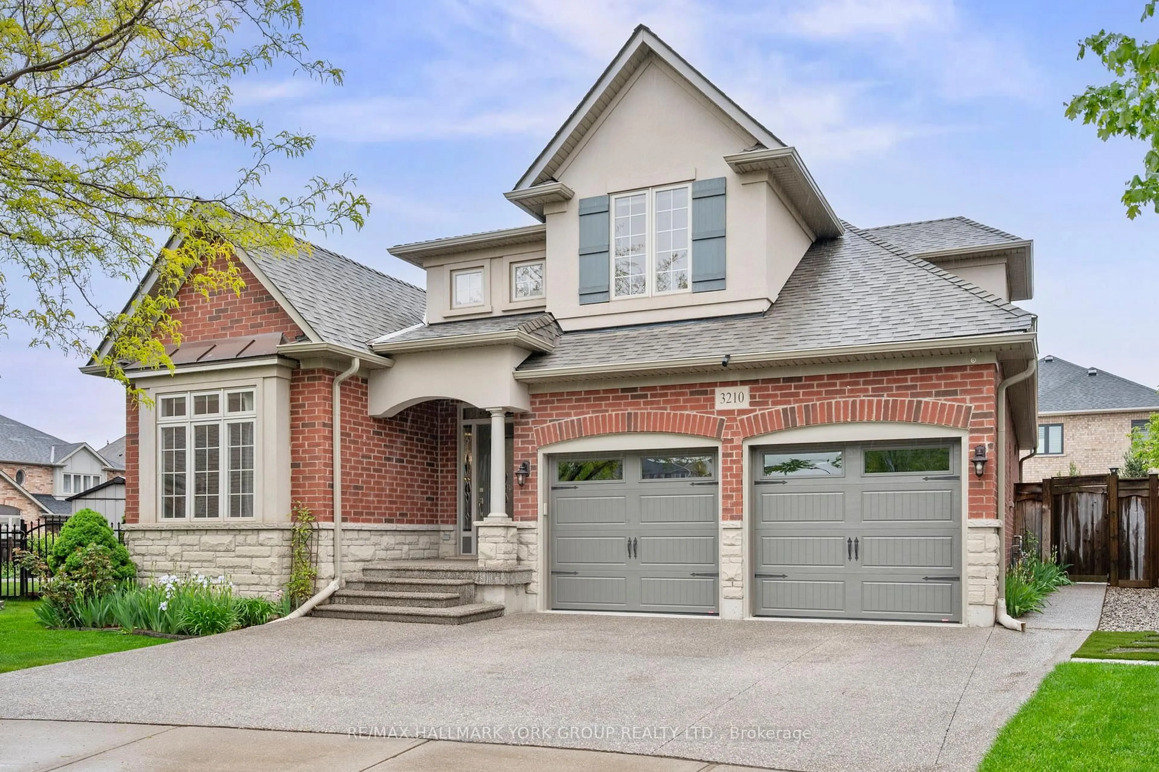 Home with brick exterior material, street for 3210 Saltaire Cres, Oakville Ontario L6M 0K8