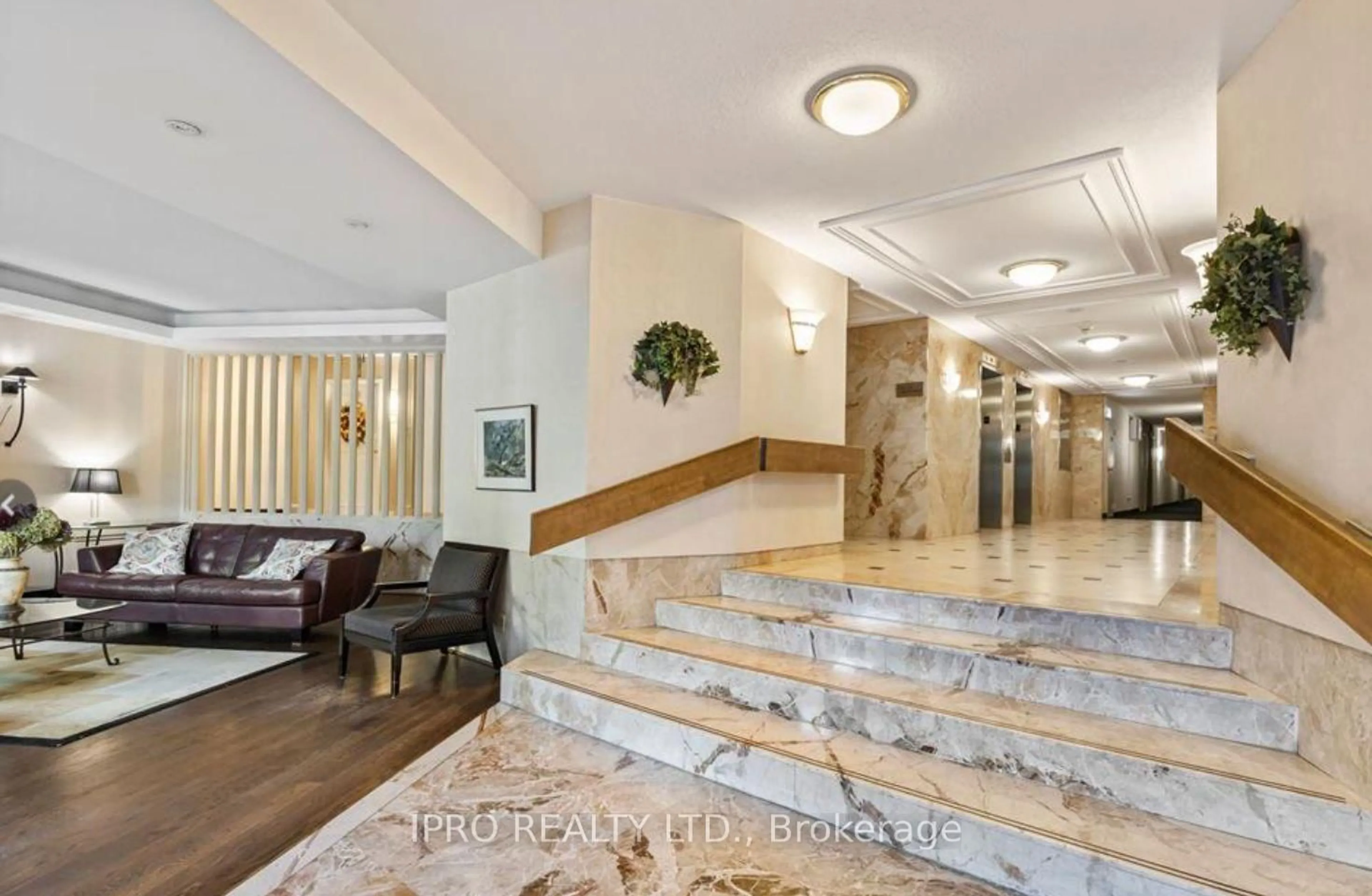 Lobby for 1333 Bloor St St #1712, Mississauga Ontario L4Y 3T6