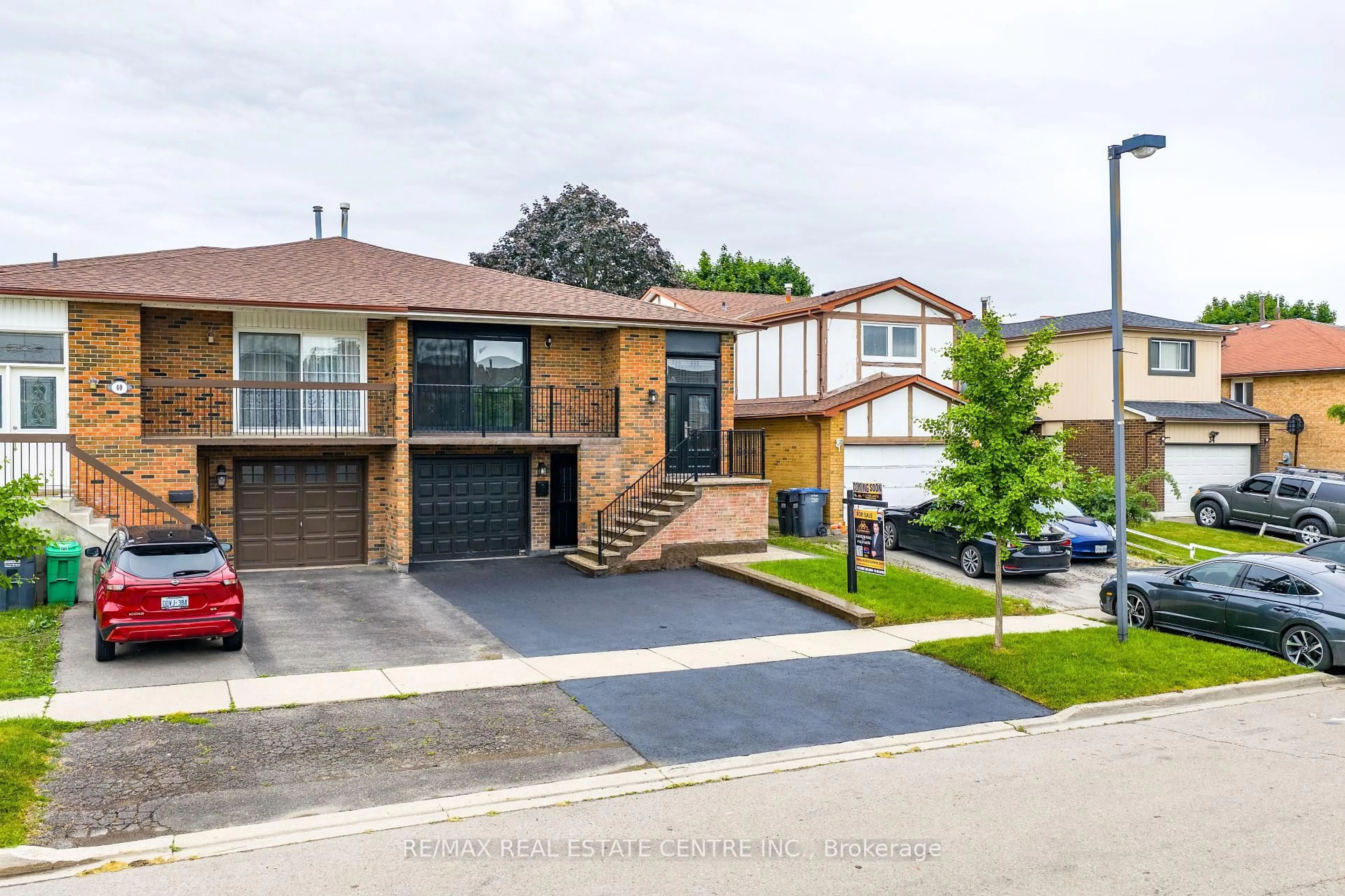 Home with brick exterior material, street for 38 Hockley Path, Brampton Ontario L6V 3R3
