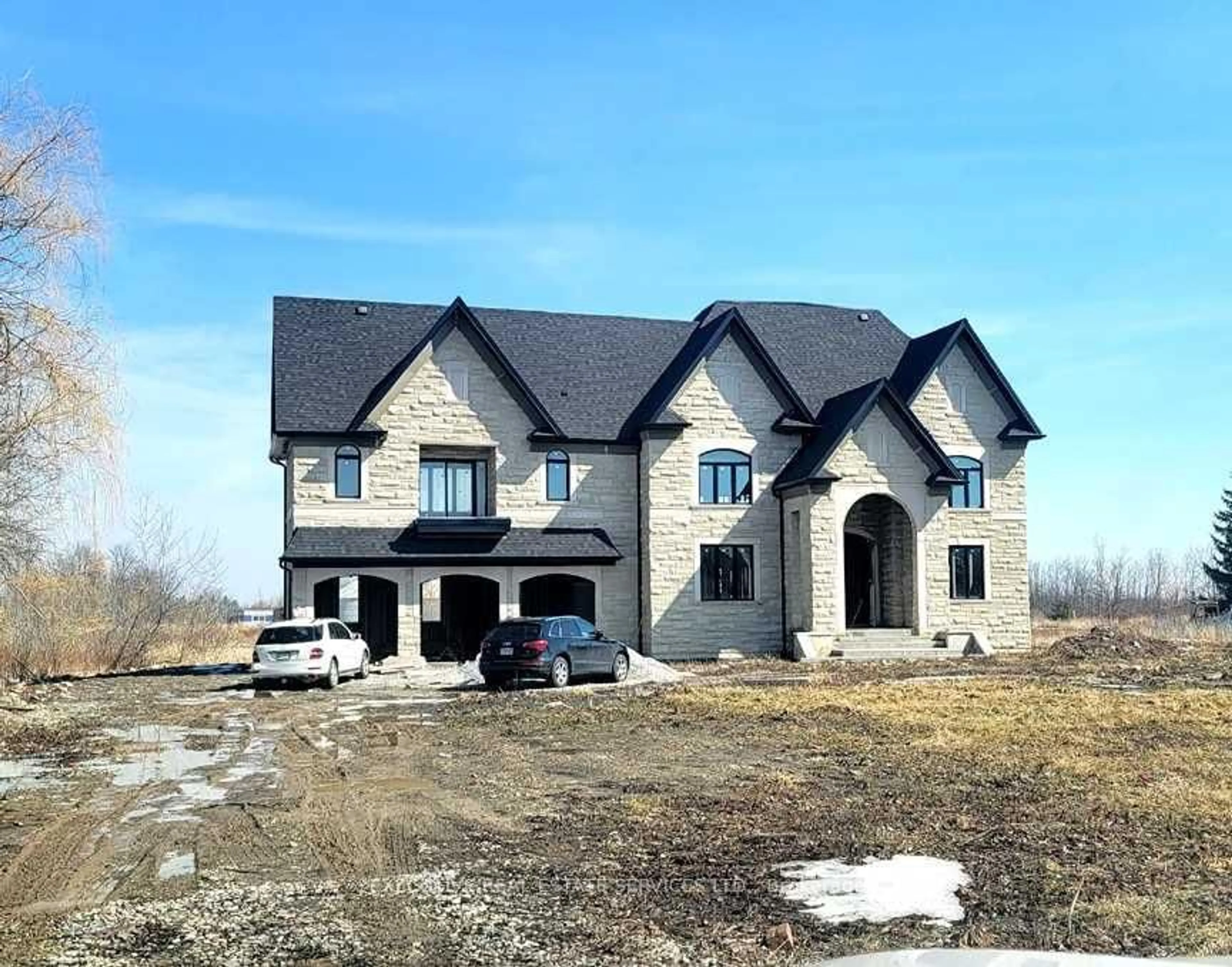 Home with brick exterior material, building for 15267 Airport Rd, Caledon Ontario L7C 2X9