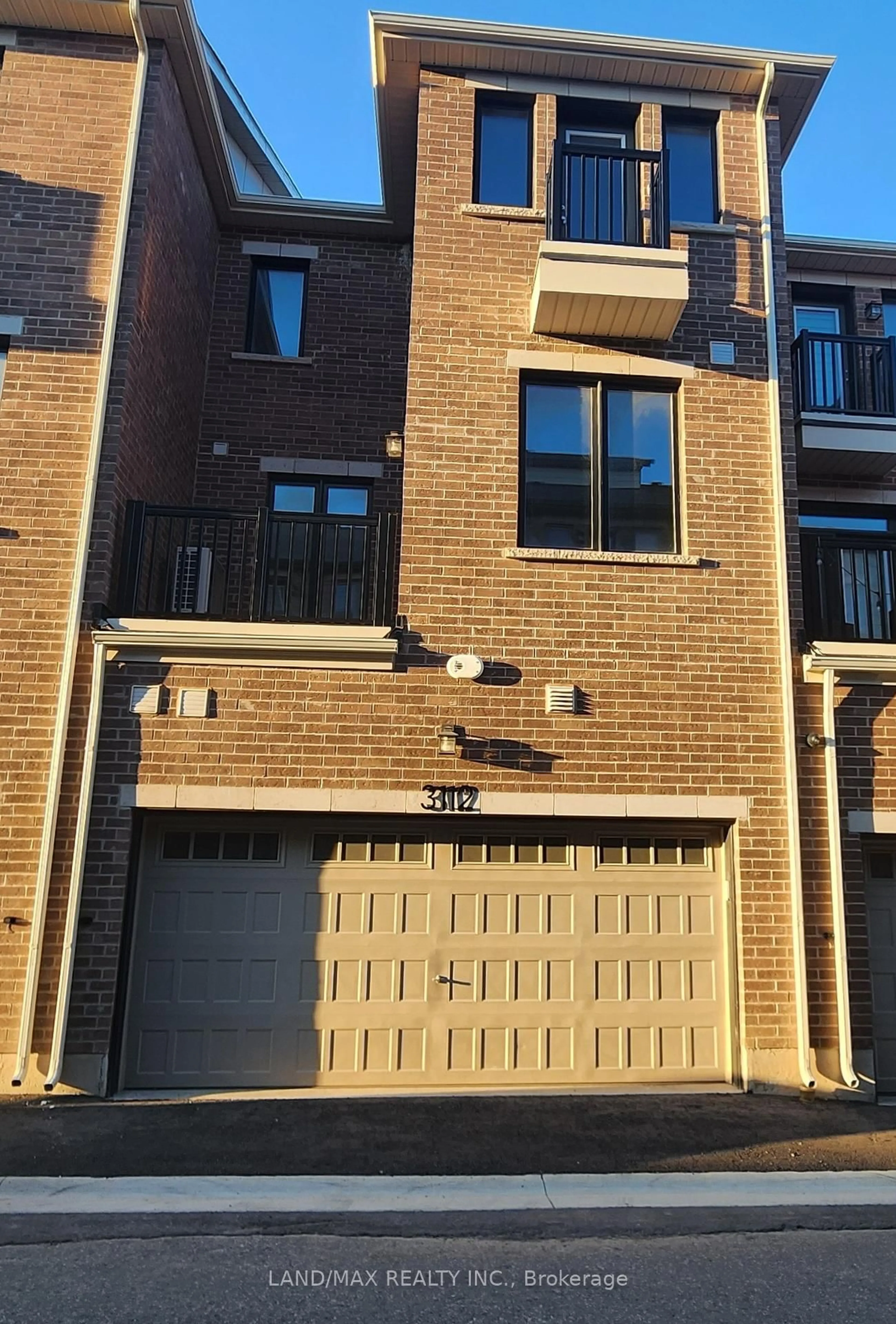Home with brick exterior material, street for 3112 William Cutmore Blvd, Oakville Ontario L6H 7X1