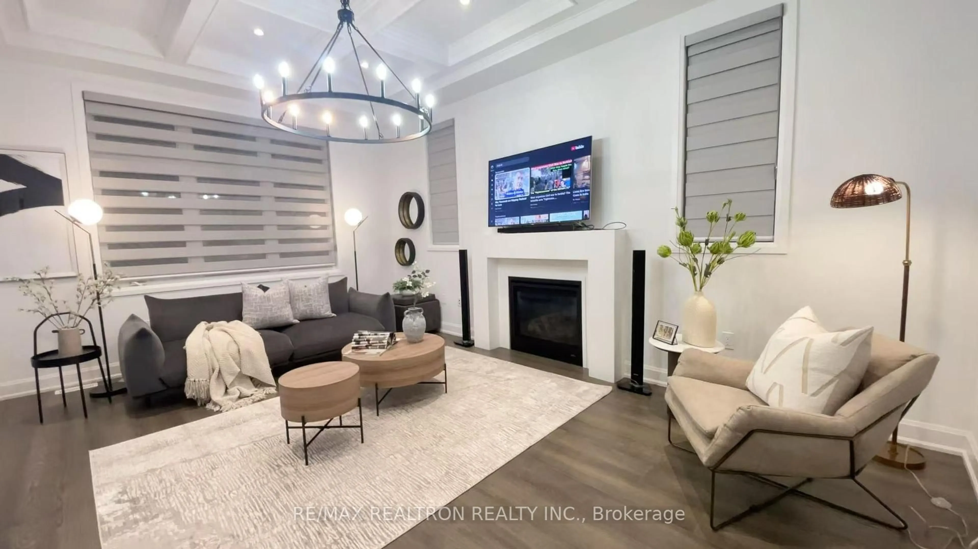 Living room with furniture, unknown for 1444 Varelas Passage, Oakville Ontario L6H 3S3