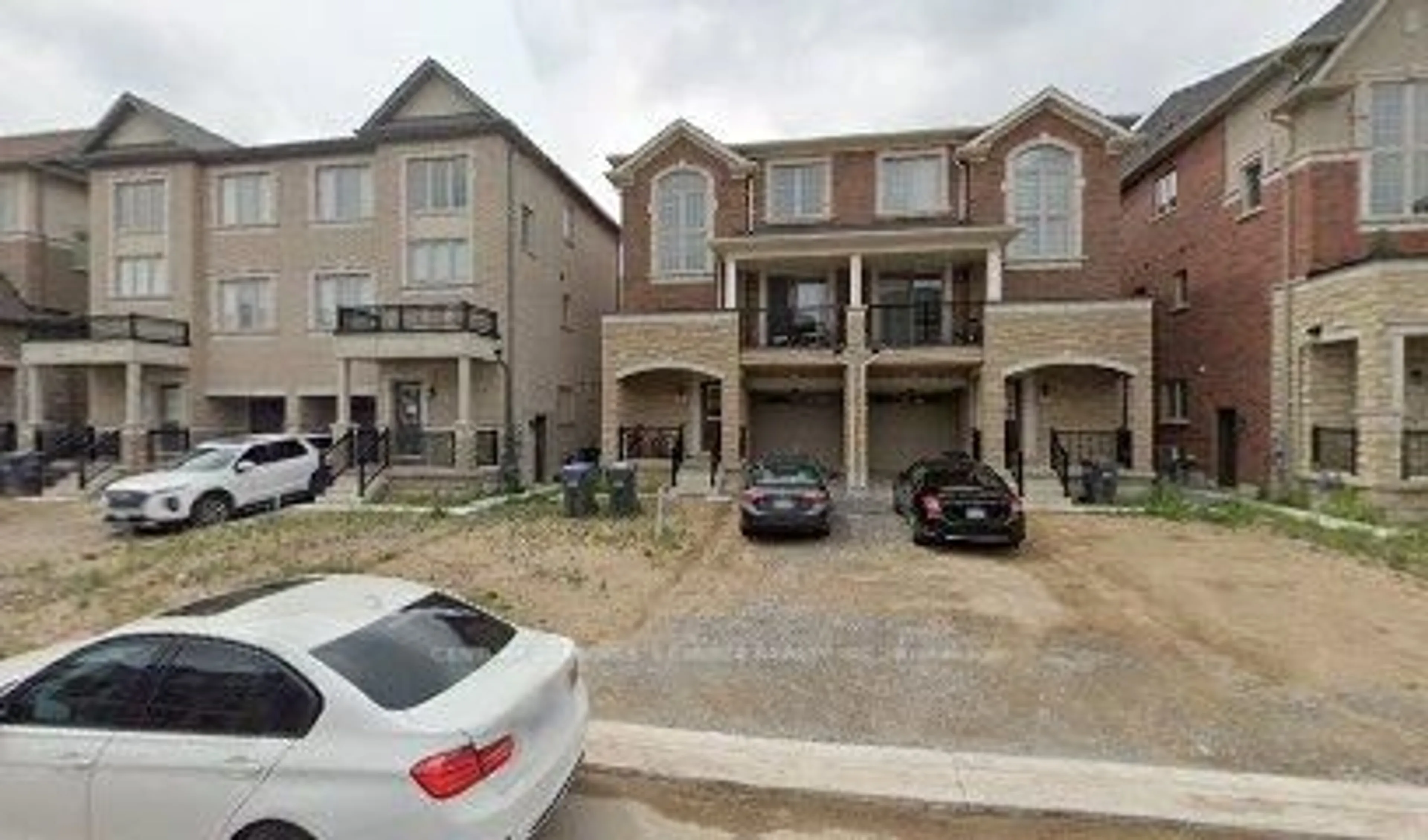 A pic from outside/outdoor area/front of a property/back of a property/a pic from drone, street for 58 HASHMI Pl, Brampton Ontario L6Y 6K1