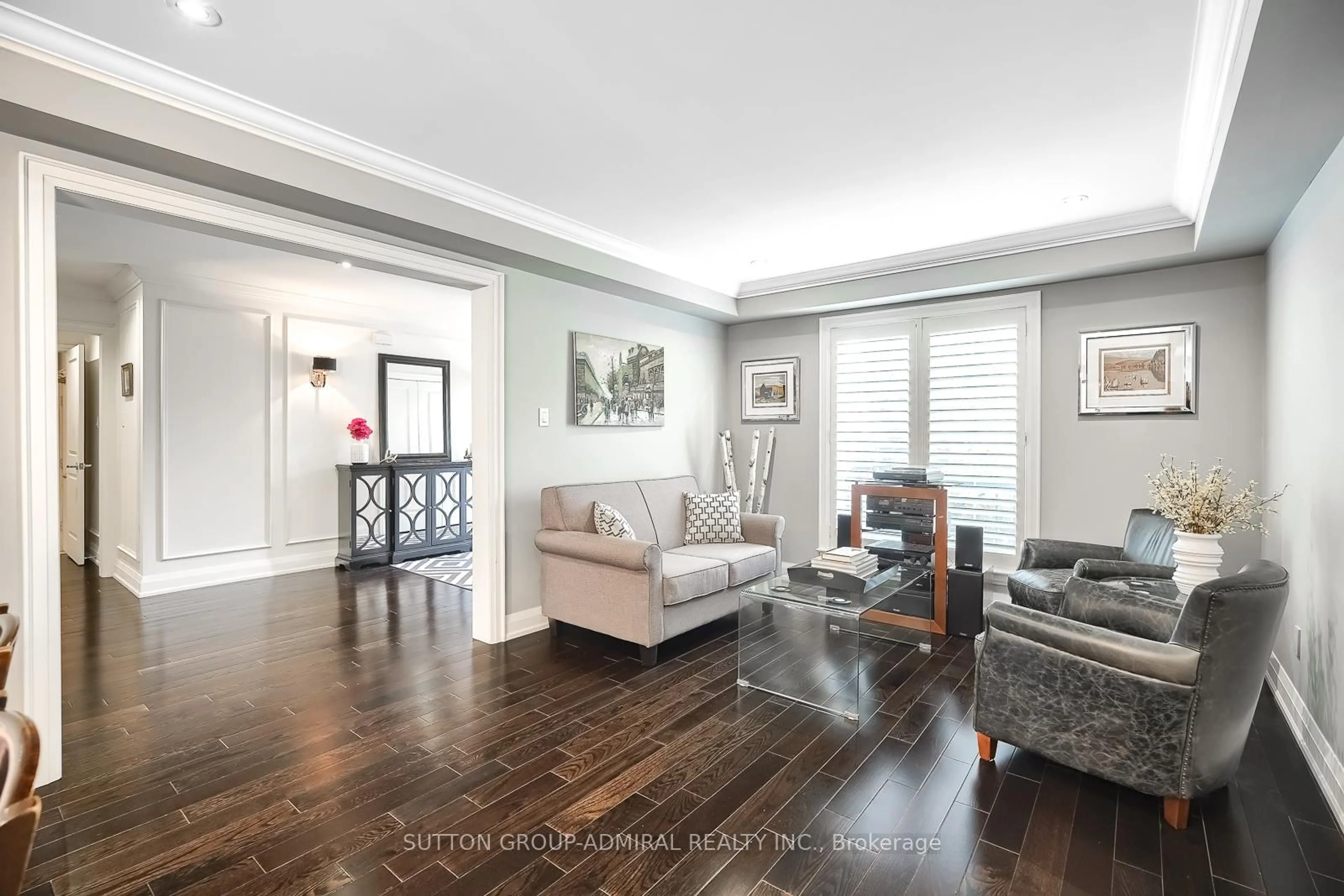 Living room with furniture, unknown for 2360 Marisa Crt, Mississauga Ontario L5K 2P6