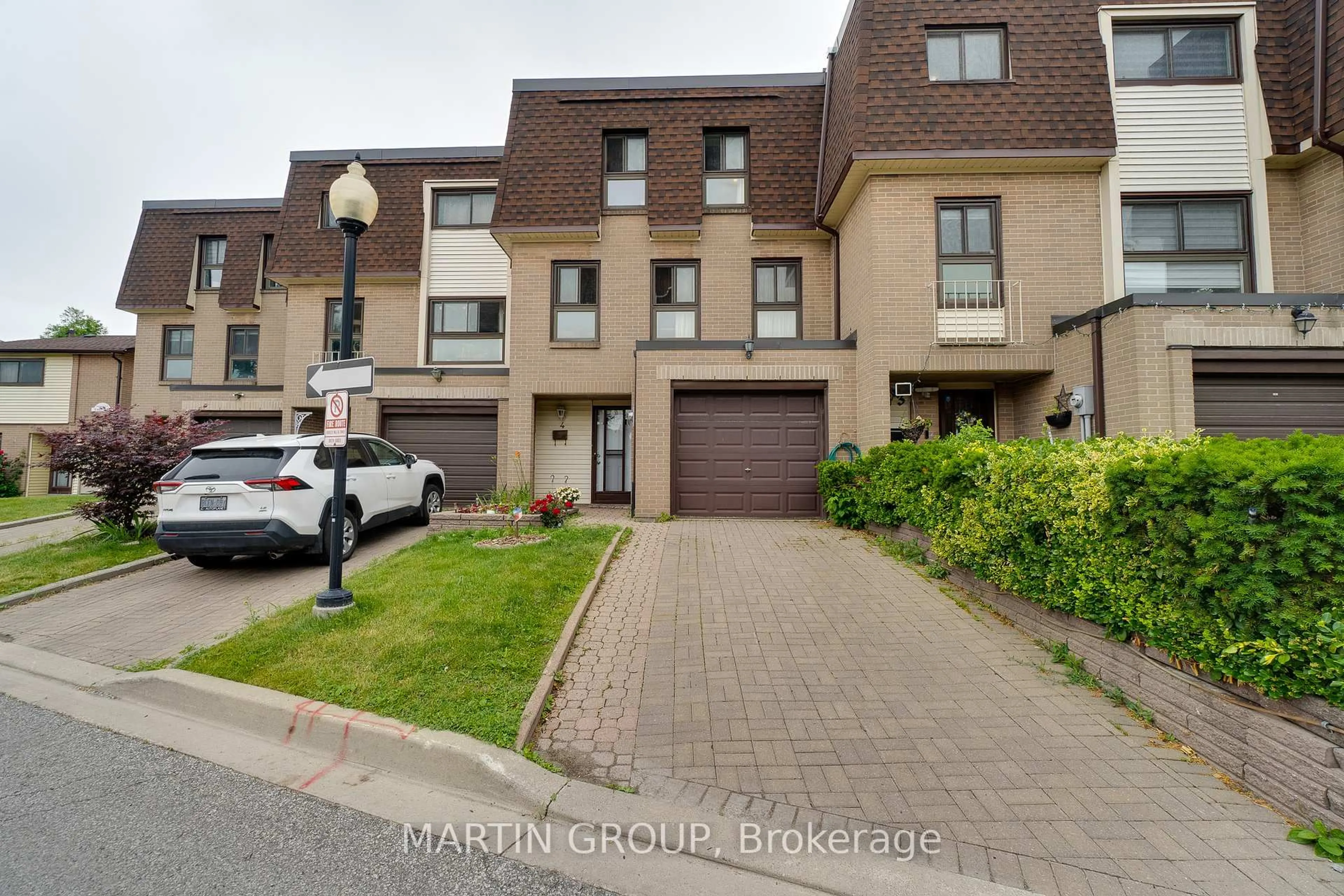 A pic from outside/outdoor area/front of a property/back of a property/a pic from drone, street for 46 Dearbourne Blvd #4, Brampton Ontario L6T 1J7
