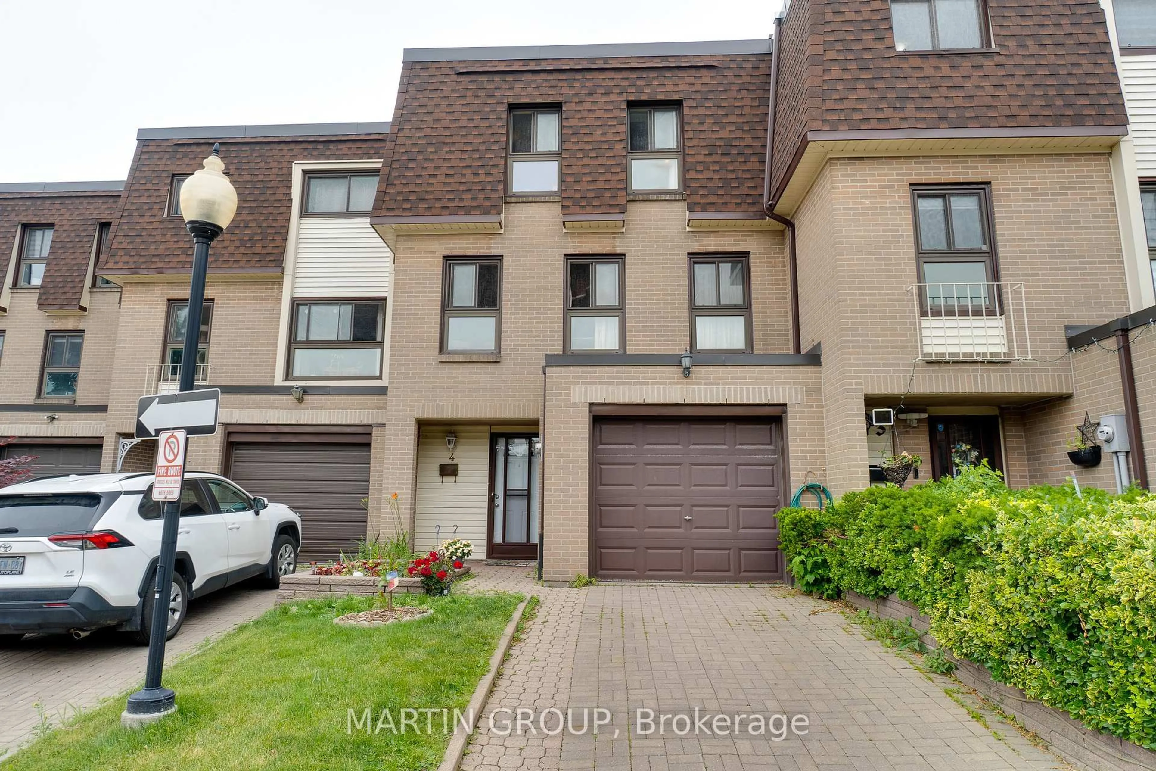A pic from outside/outdoor area/front of a property/back of a property/a pic from drone, street for 46 Dearbourne Blvd #4, Brampton Ontario L6T 1J7