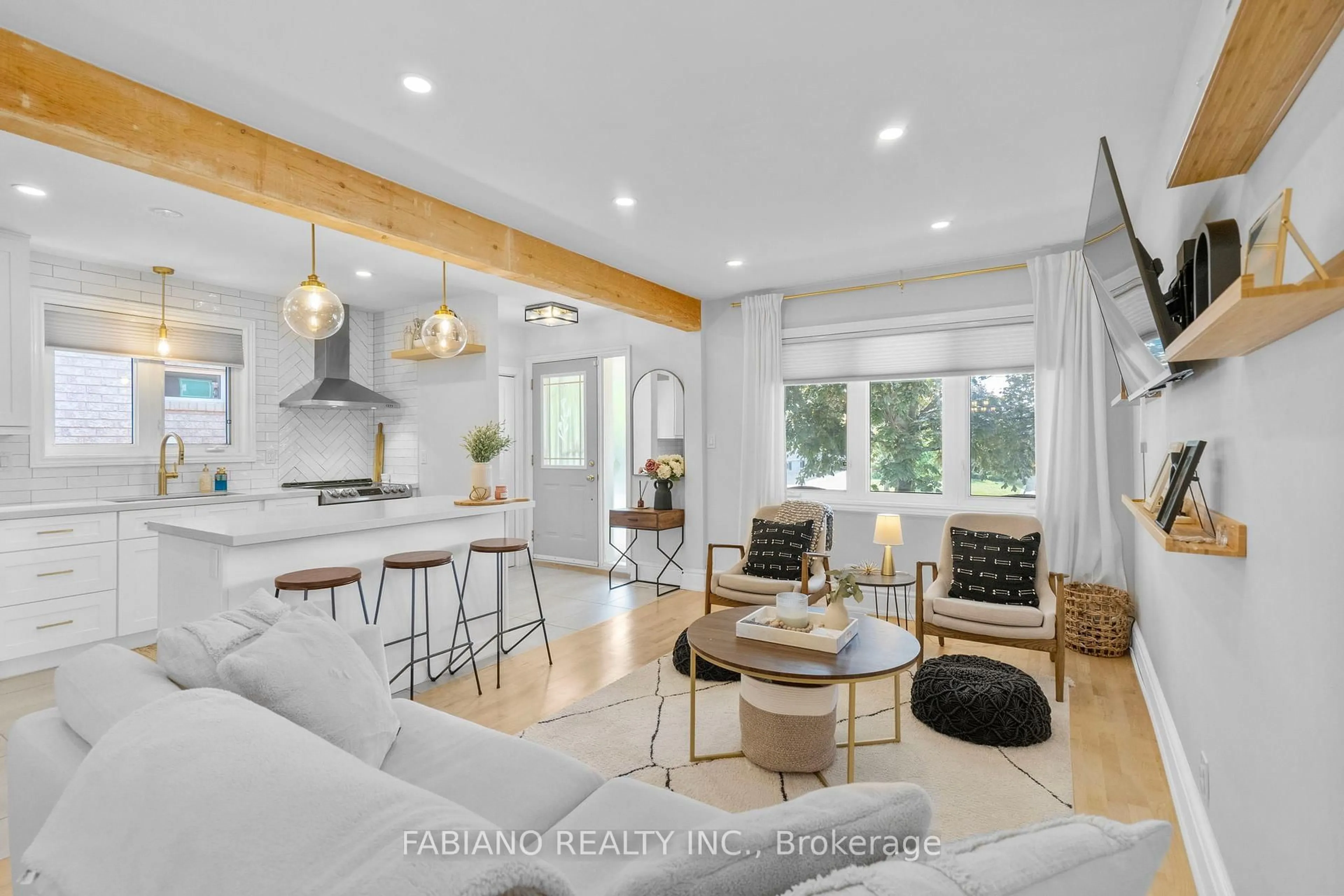 Living room with furniture, unknown for 992 Glencairn Ave, Toronto Ontario M6B 2A9
