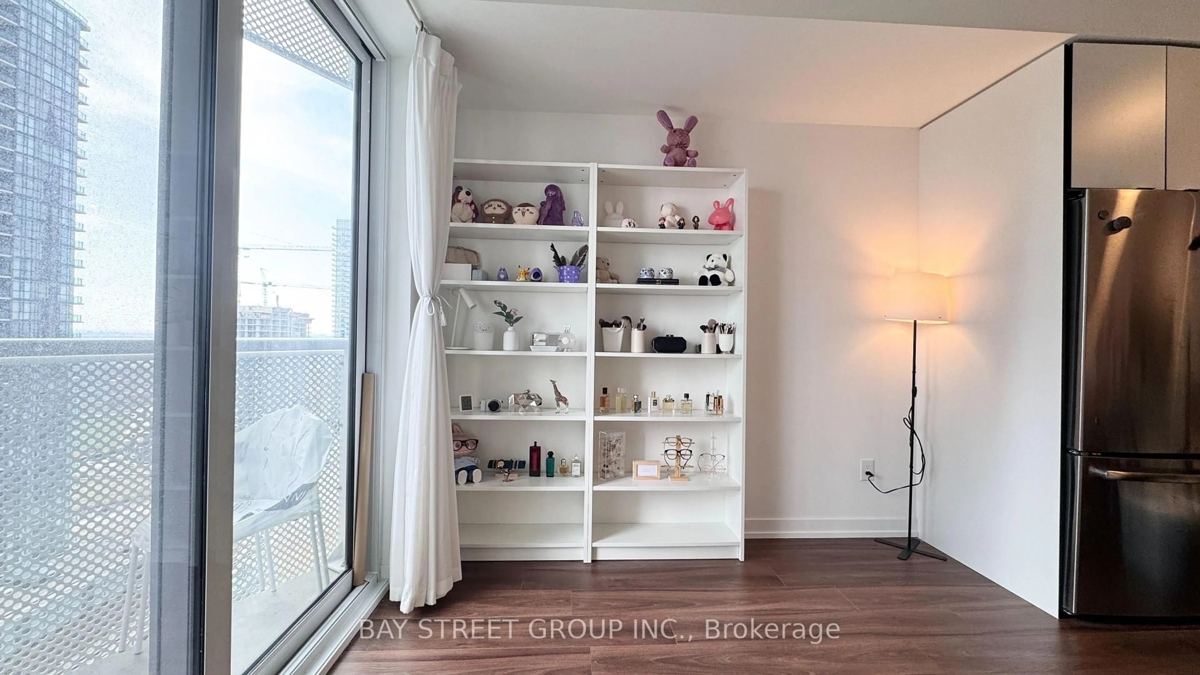 A pic of a room for 4065 Confederation Pkwy #2001, Mississauga Ontario L5B 0L4