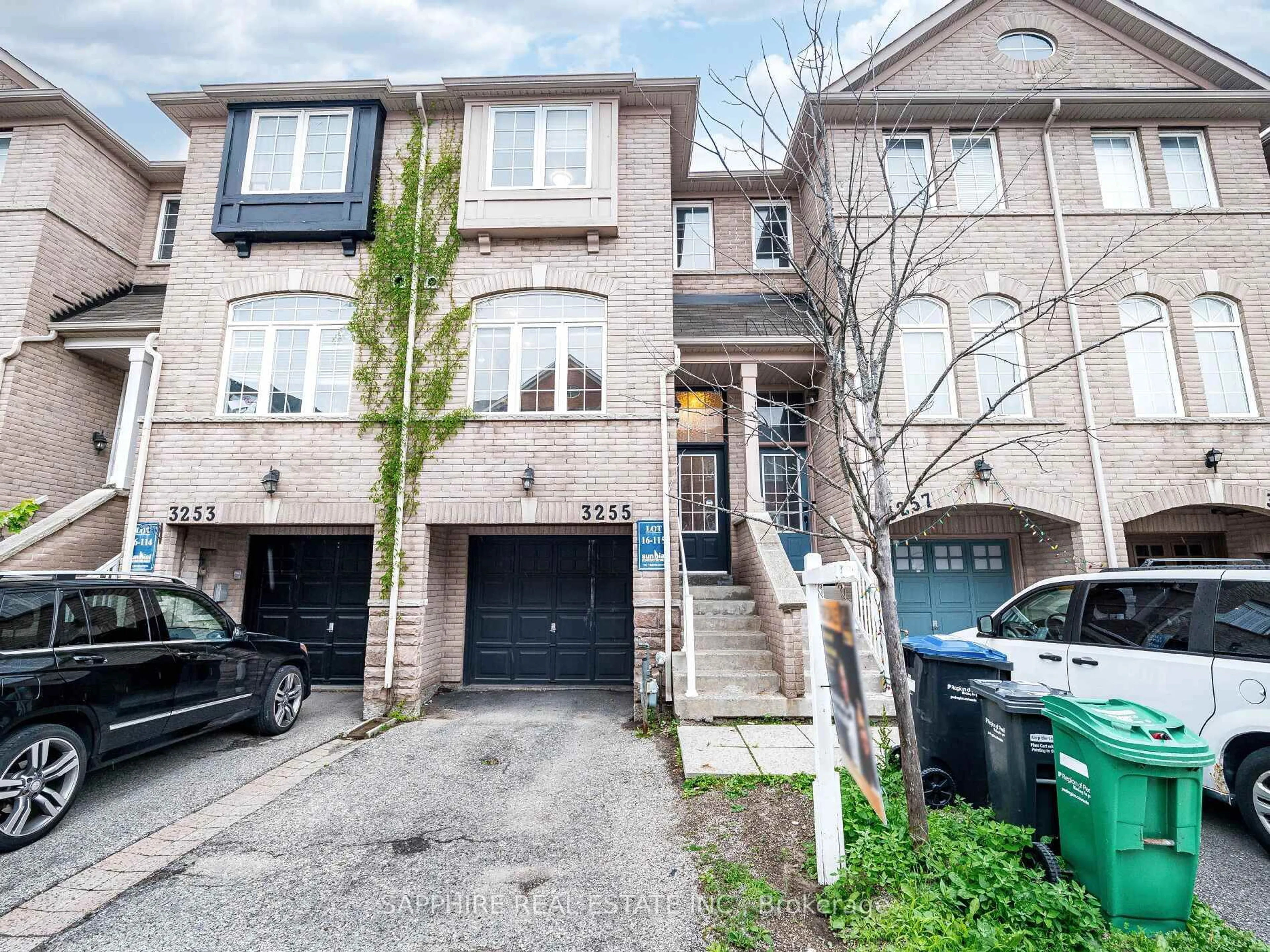 Unknown for 3255 Redpath Circ, Mississauga Ontario L5N 8R3