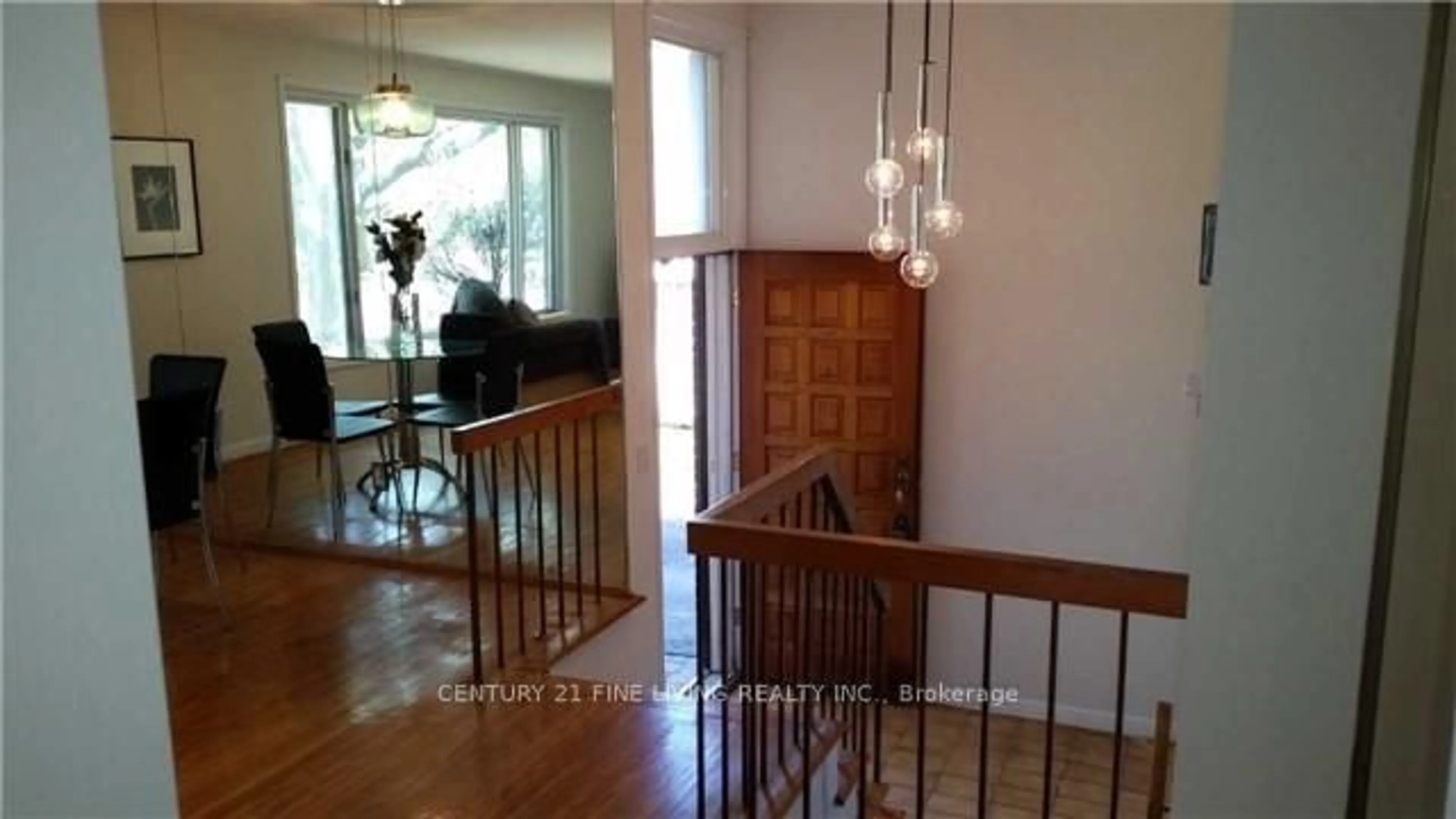 Indoor entryway for 35 Hartland Rd, Toronto Ontario M9C 4S9
