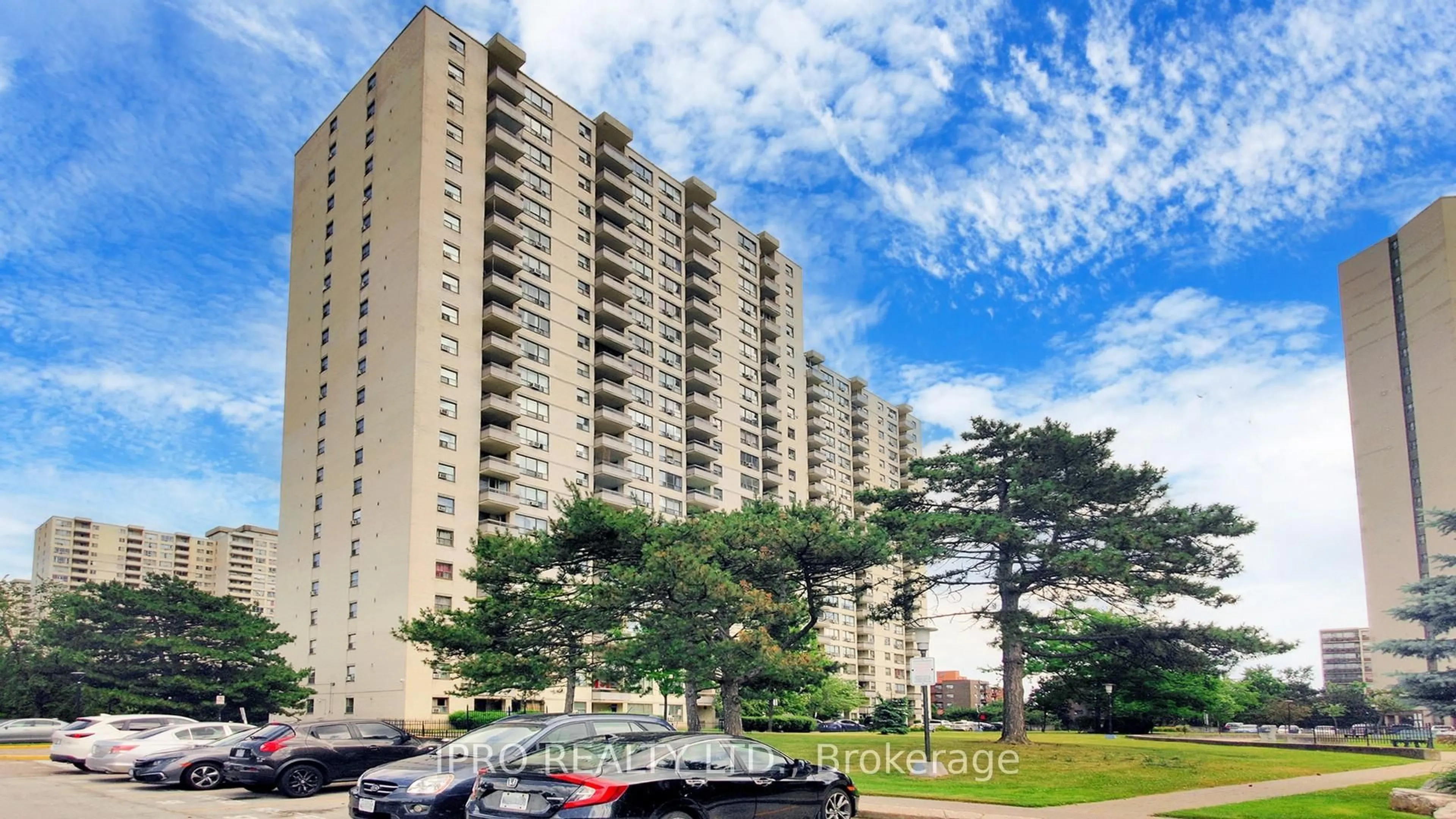 Unknown for 370 Dixon Rd #712, Toronto Ontario M9R 1T2