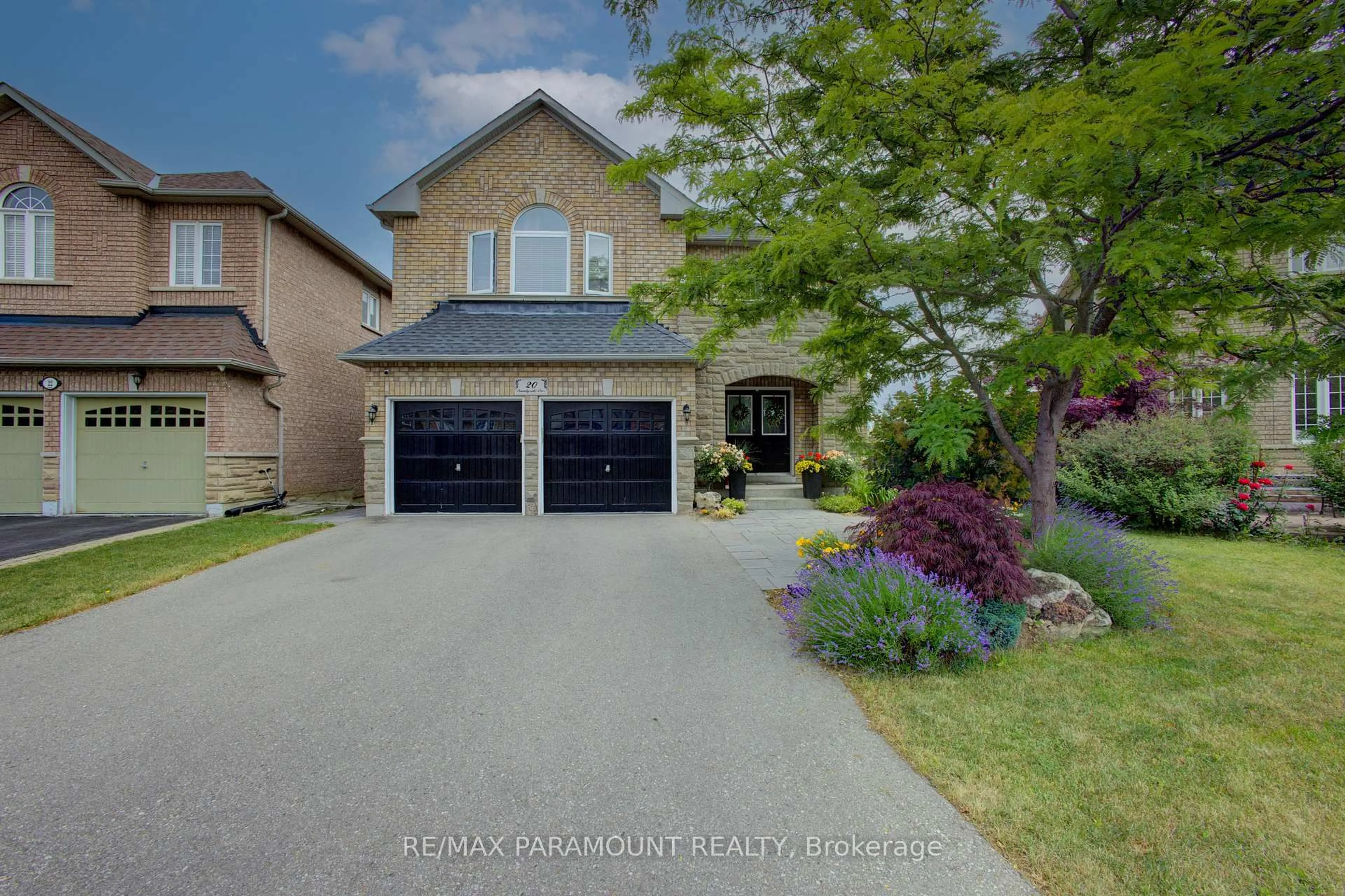 Unknown for 20 Sandyside Cres, Brampton Ontario L7A 3P8