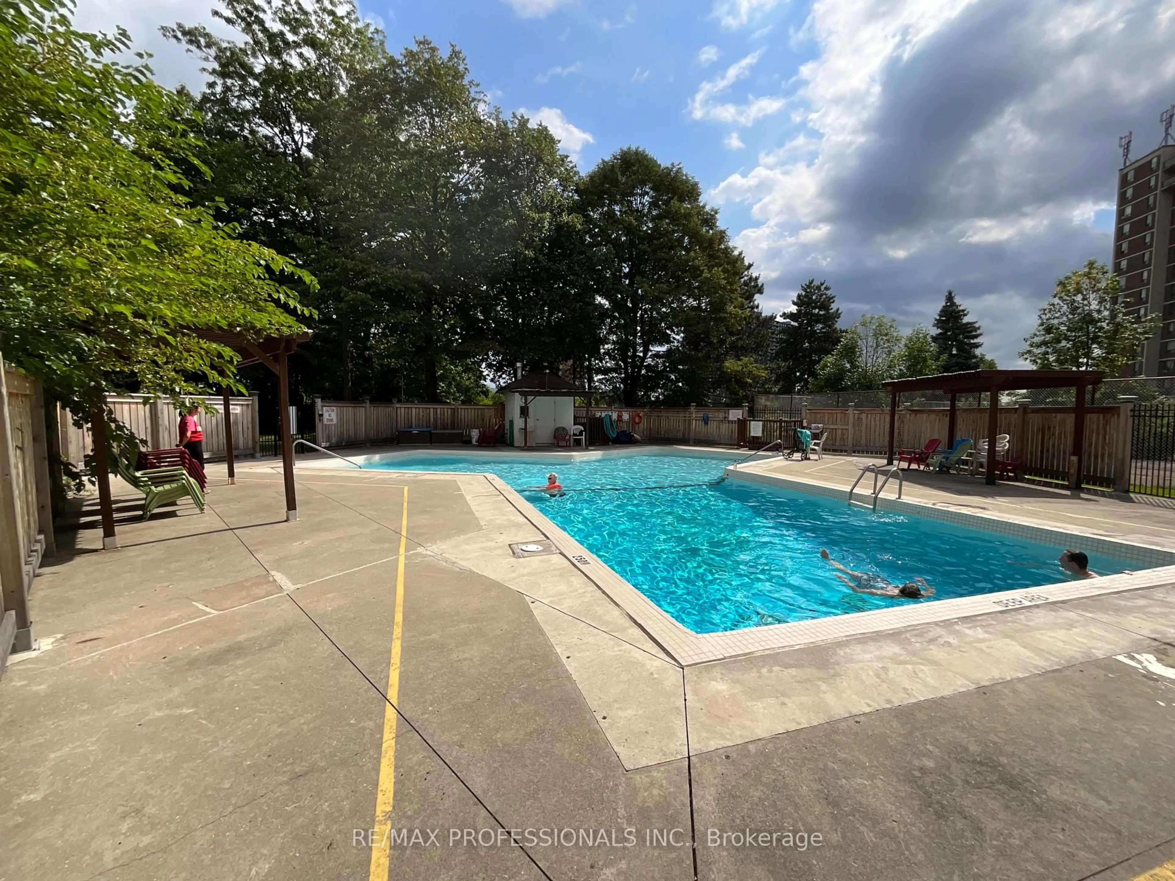 Pool for 551 The West Mall #1622, Toronto Ontario M9C 1G7