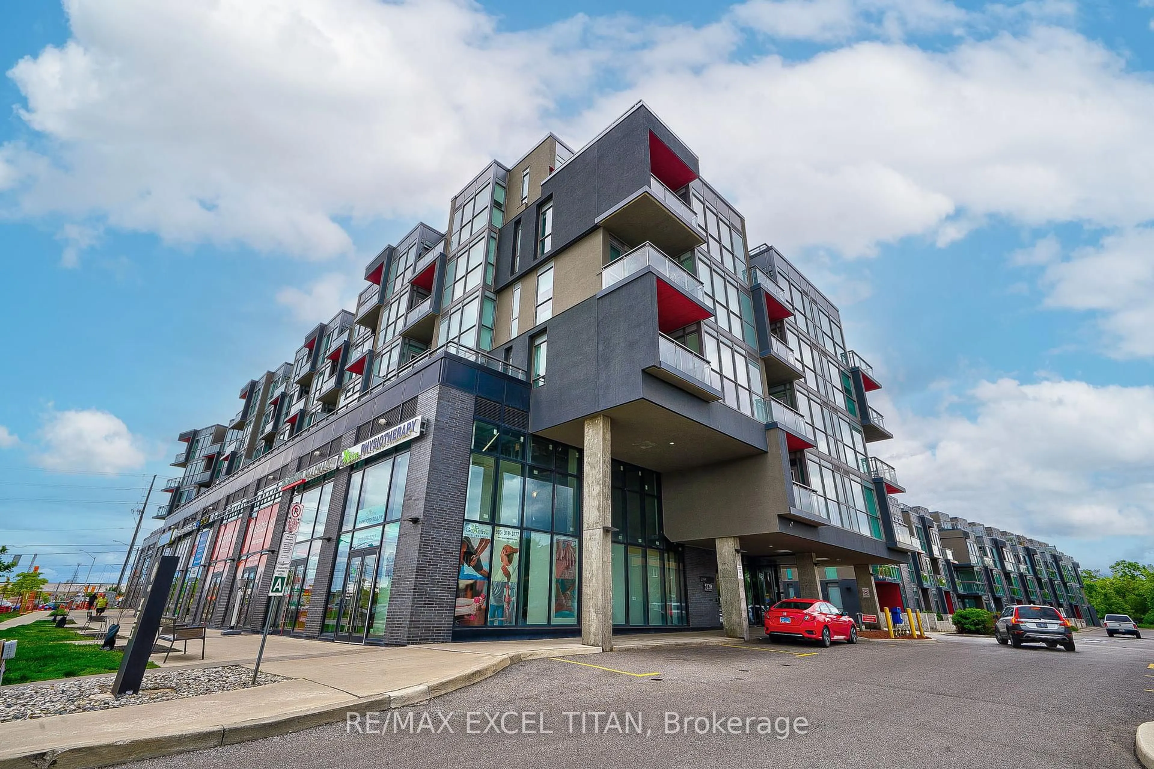 Unknown for 5220 Dundas St #D413, Burlington Ontario L7L 0J4