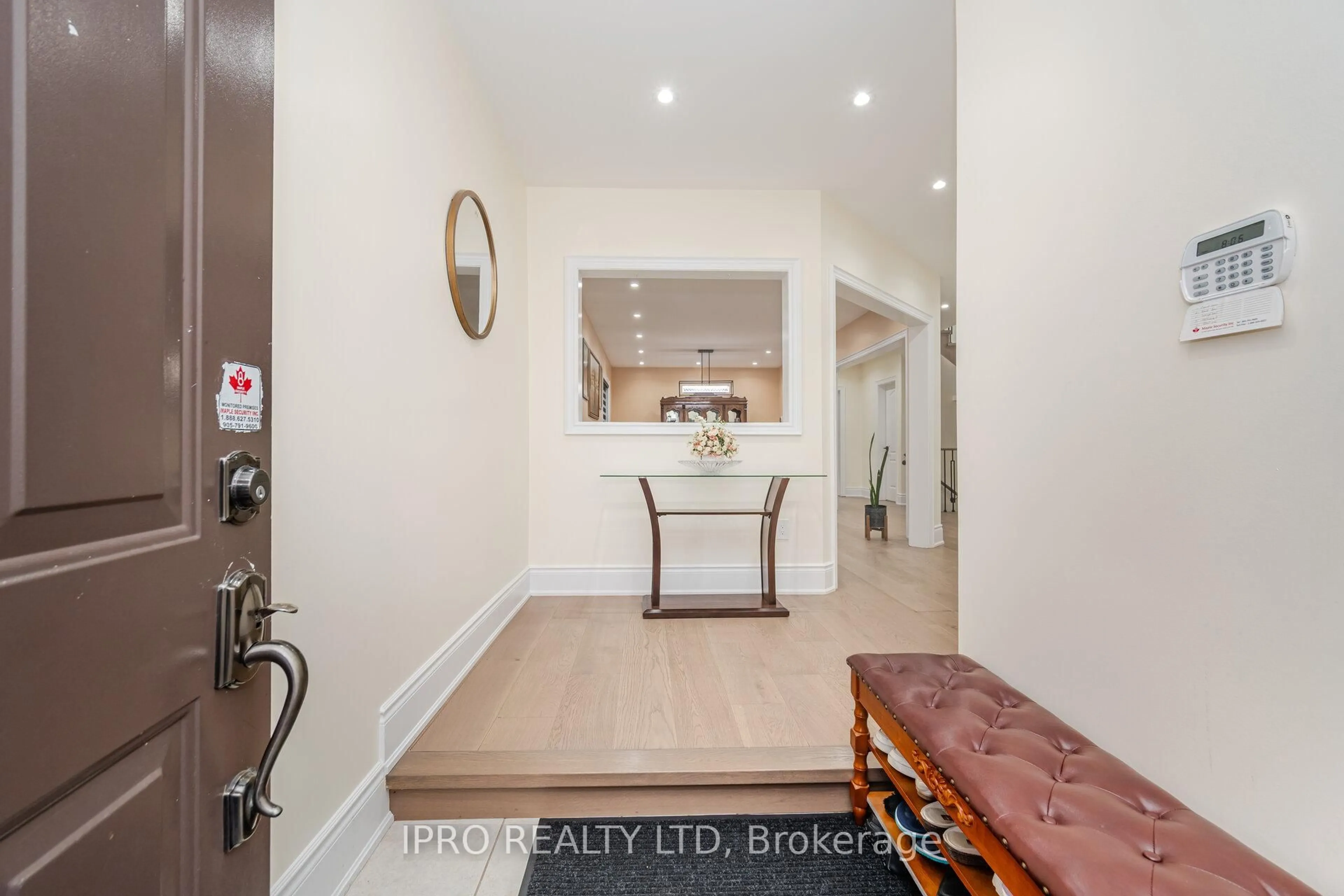 Indoor entryway for 26 Culture Cres, Brampton Ontario L6X 4V4
