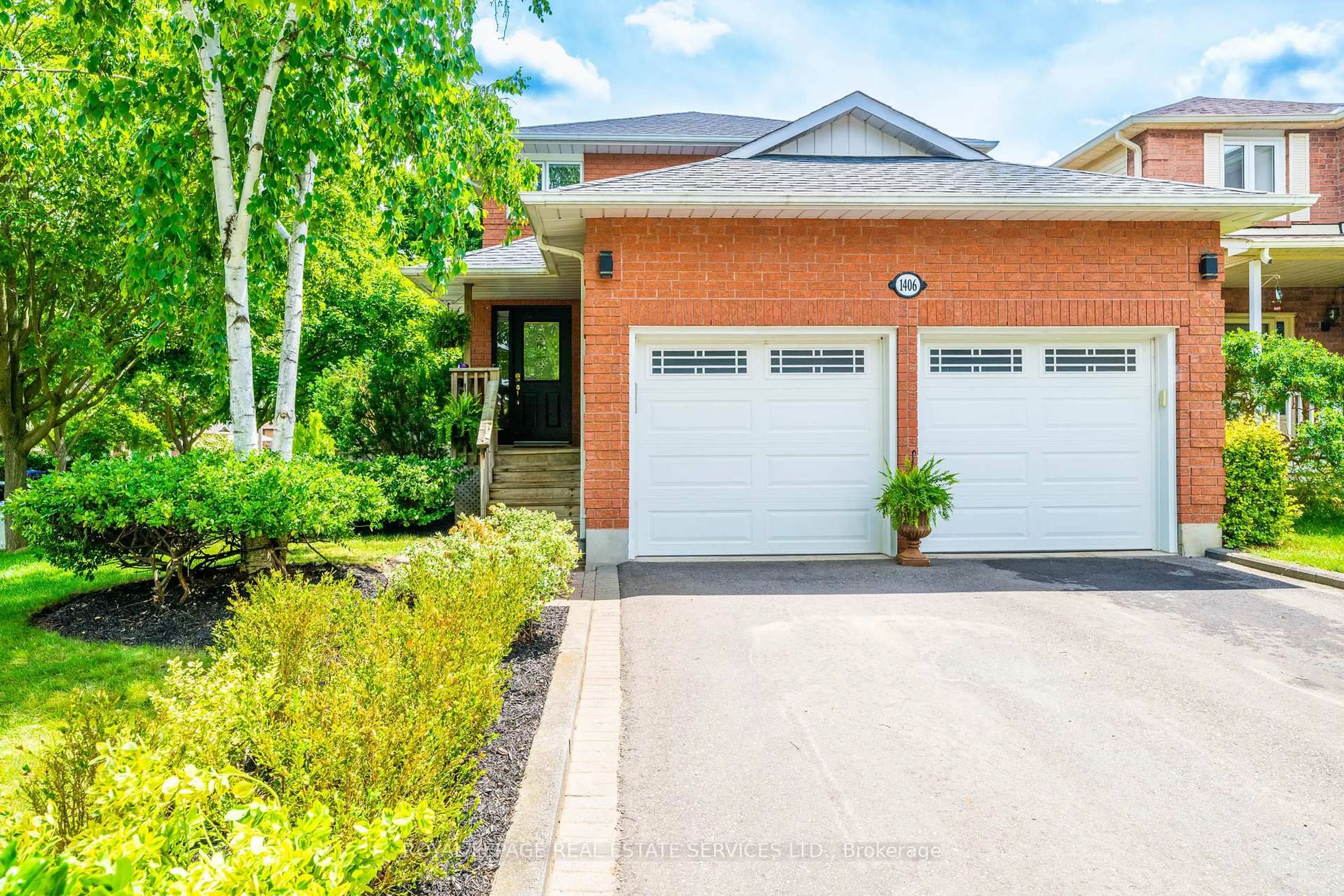 Home with brick exterior material, street for 1406 Boulder Creek Cres, Mississauga Ontario L5J 4P5