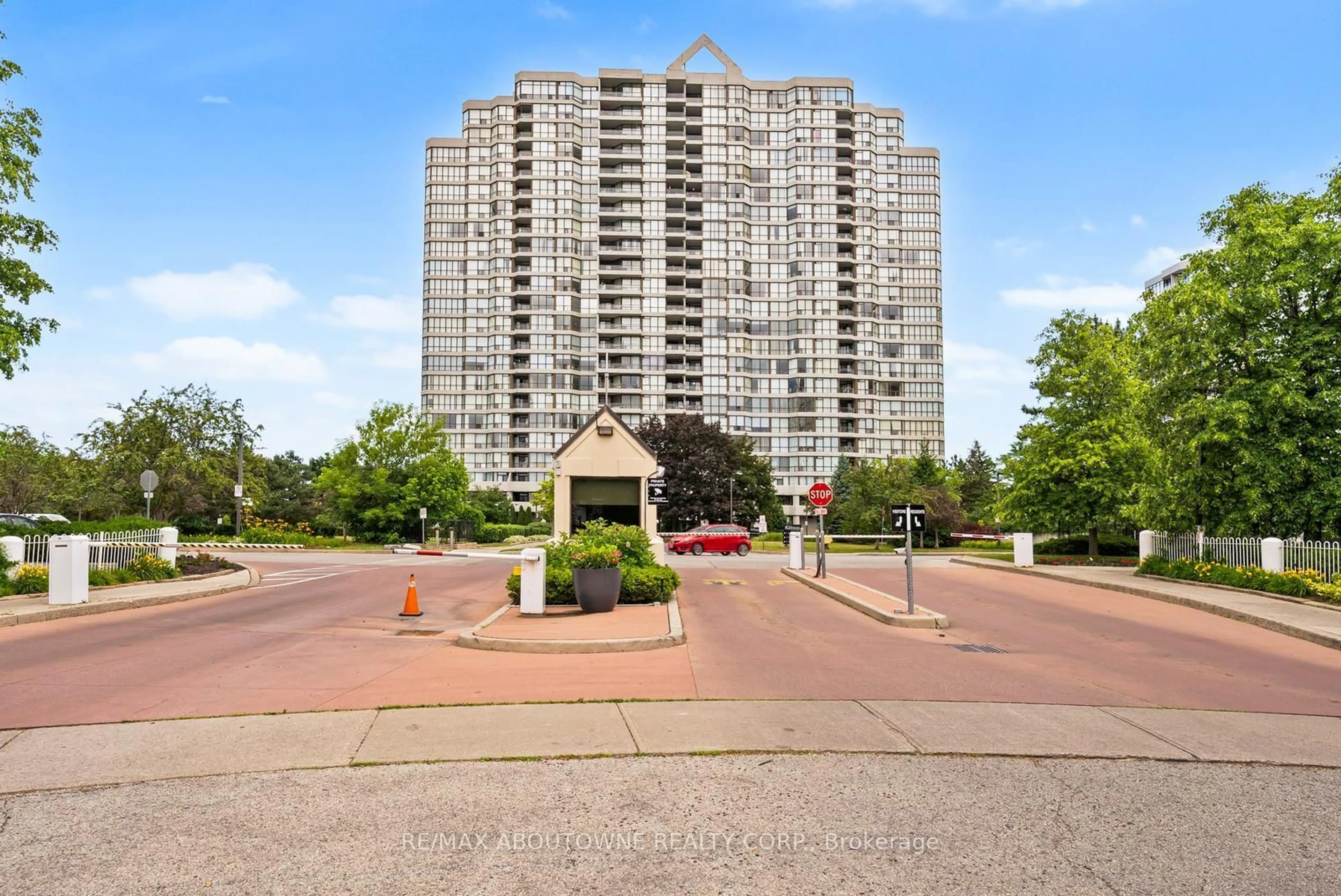 Patio, unknown for 5 Rowntree Rd #407, Toronto Ontario M9V 5G9