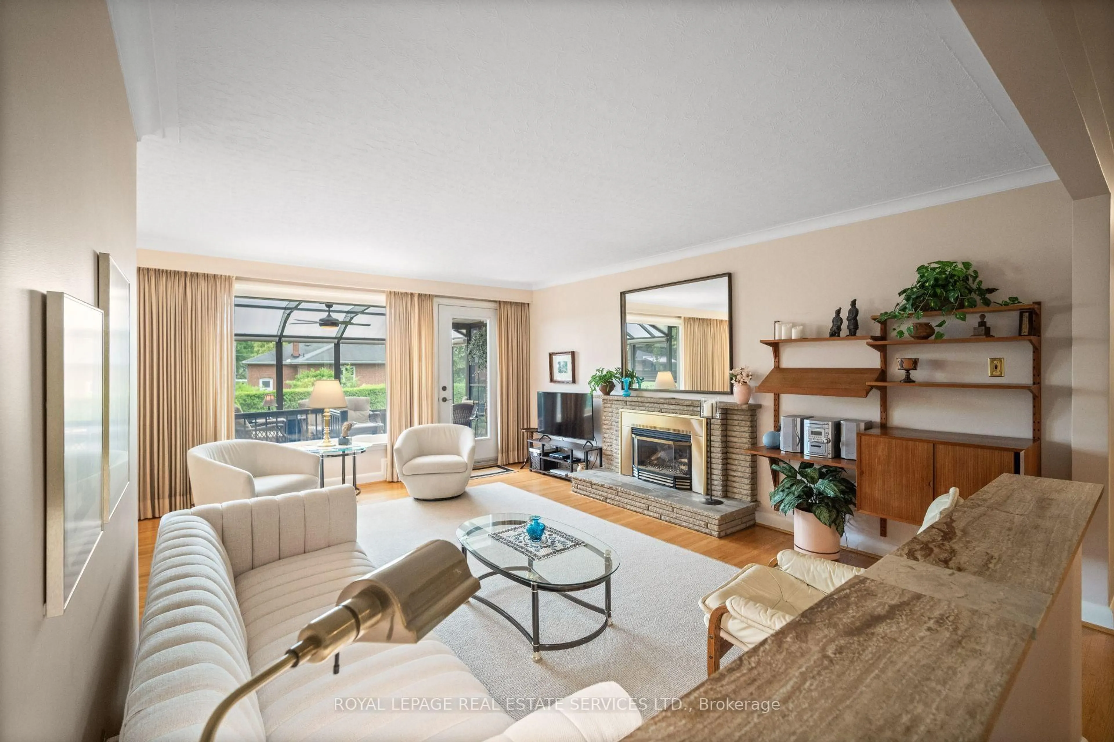 Living room with furniture, unknown for 101 Prince George Dr, Toronto Ontario M9B 2X9