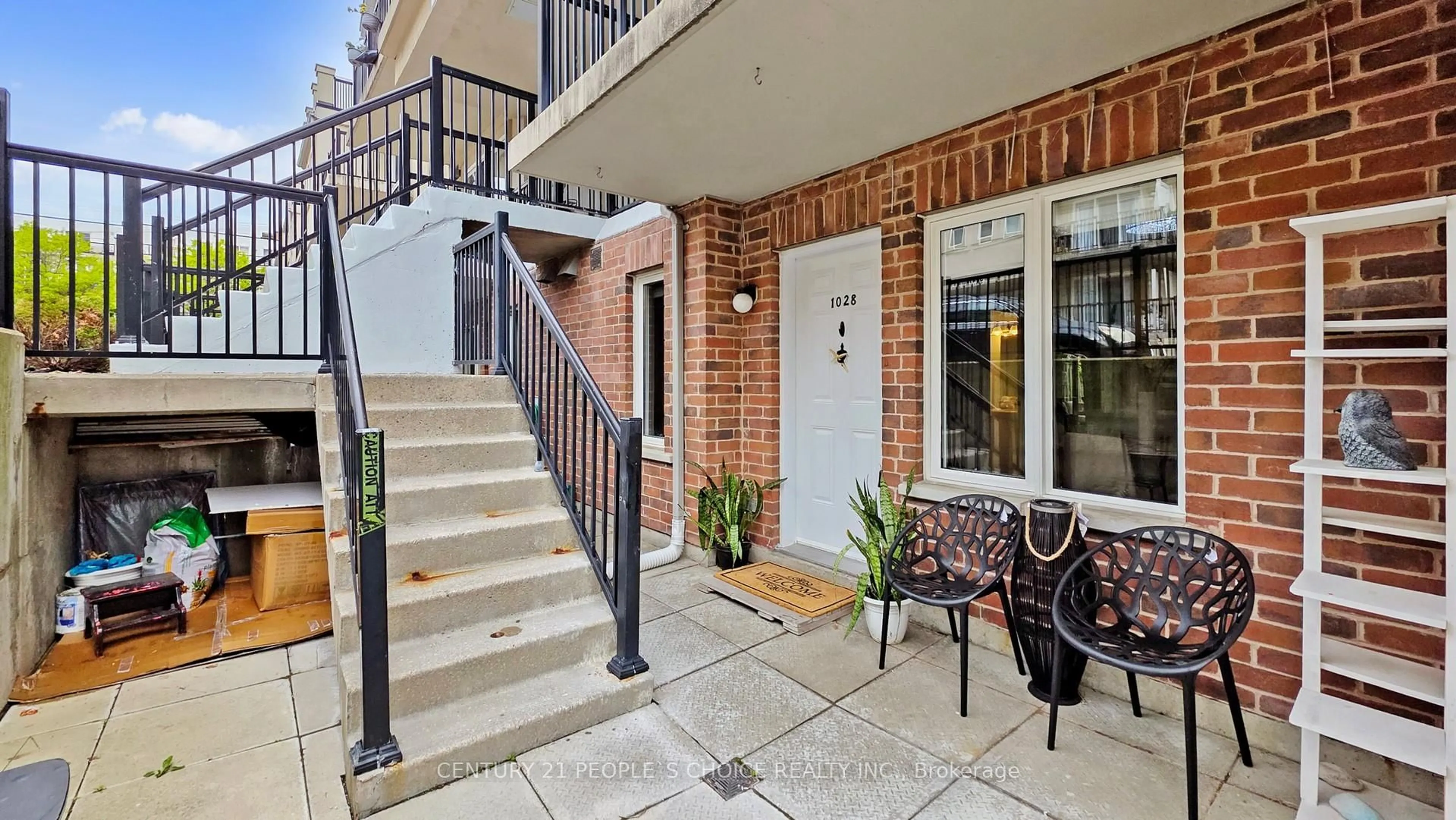 Patio, street for 3045 Finch Ave #1028, Toronto Ontario M9M 0A5