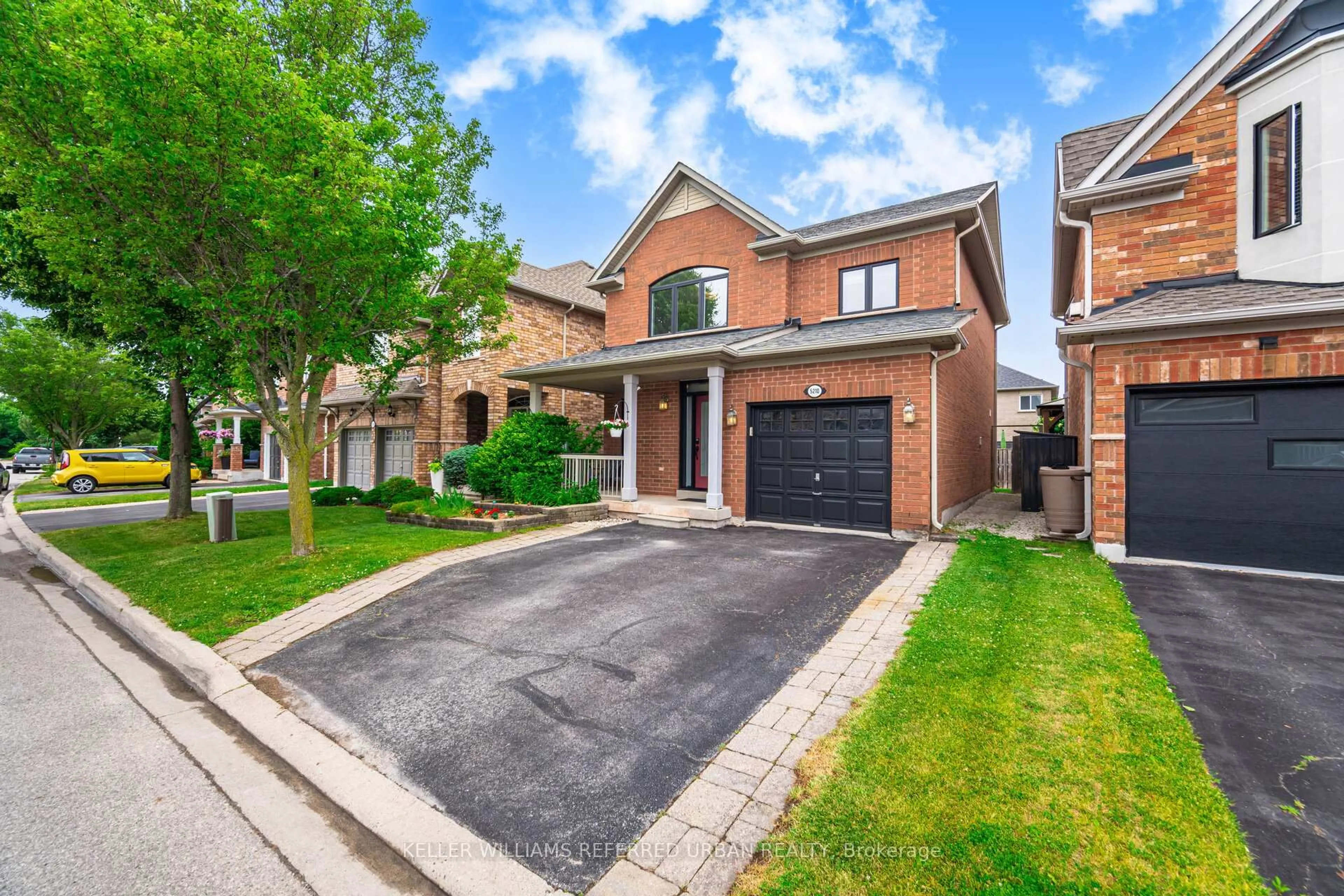 Home with brick exterior material, street for 5210 Nova Cres, Burlington Ontario L7L 7B9