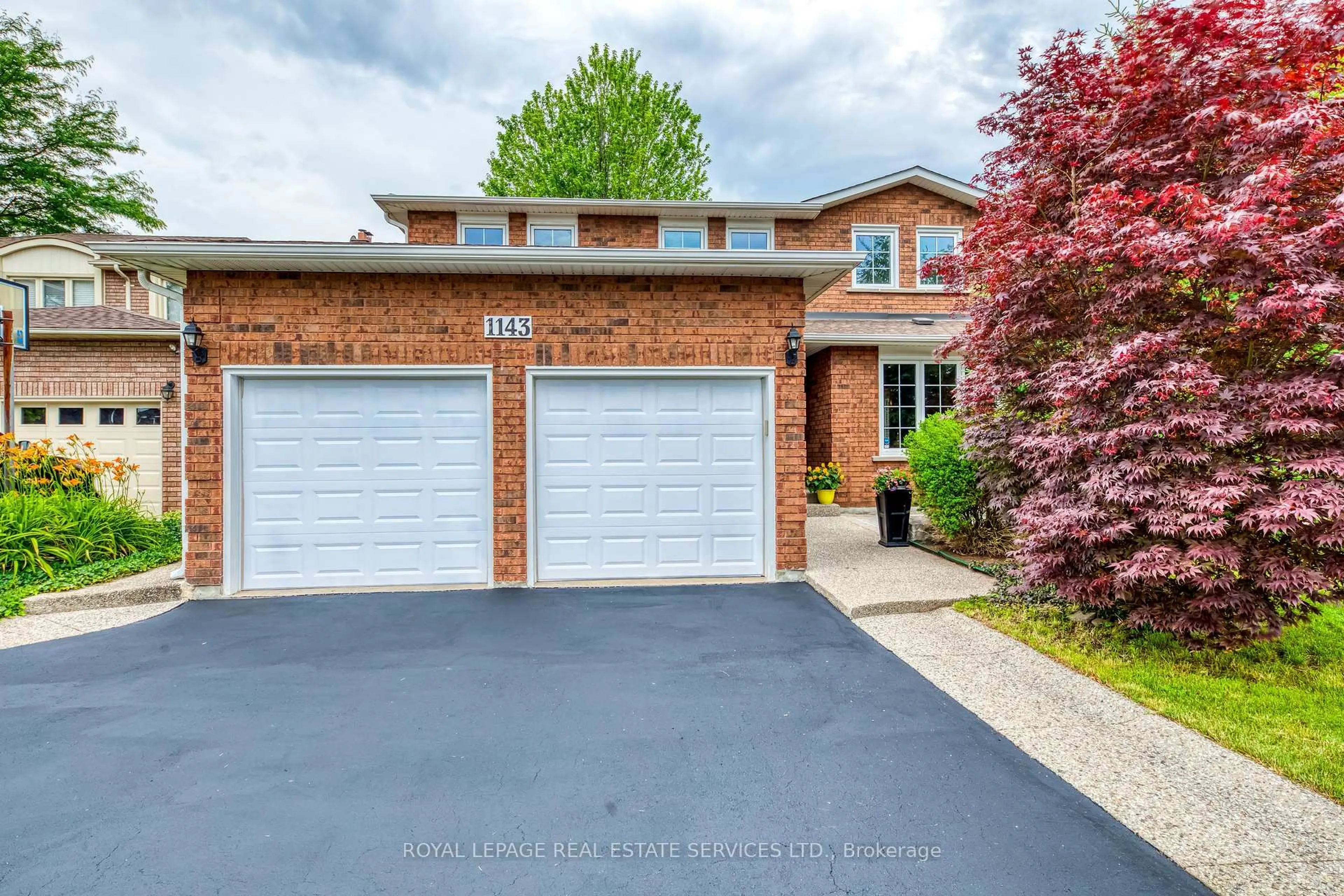 Home with brick exterior material, street for 1143 Chapelton Pl, Oakville Ontario L6M 2B1