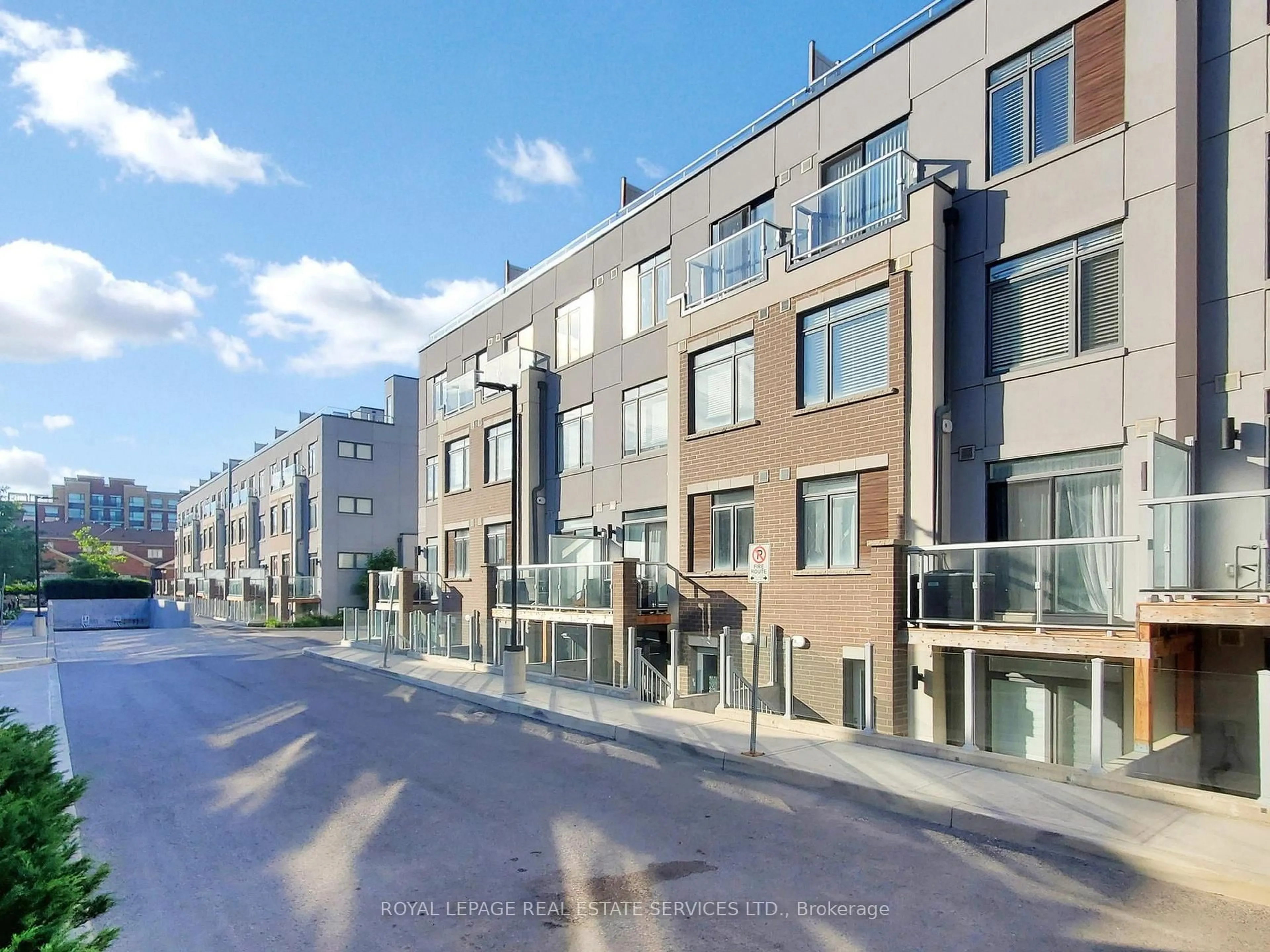 Unknown for 3058 Sixth Line #304, Oakville Ontario L6M 1P8
