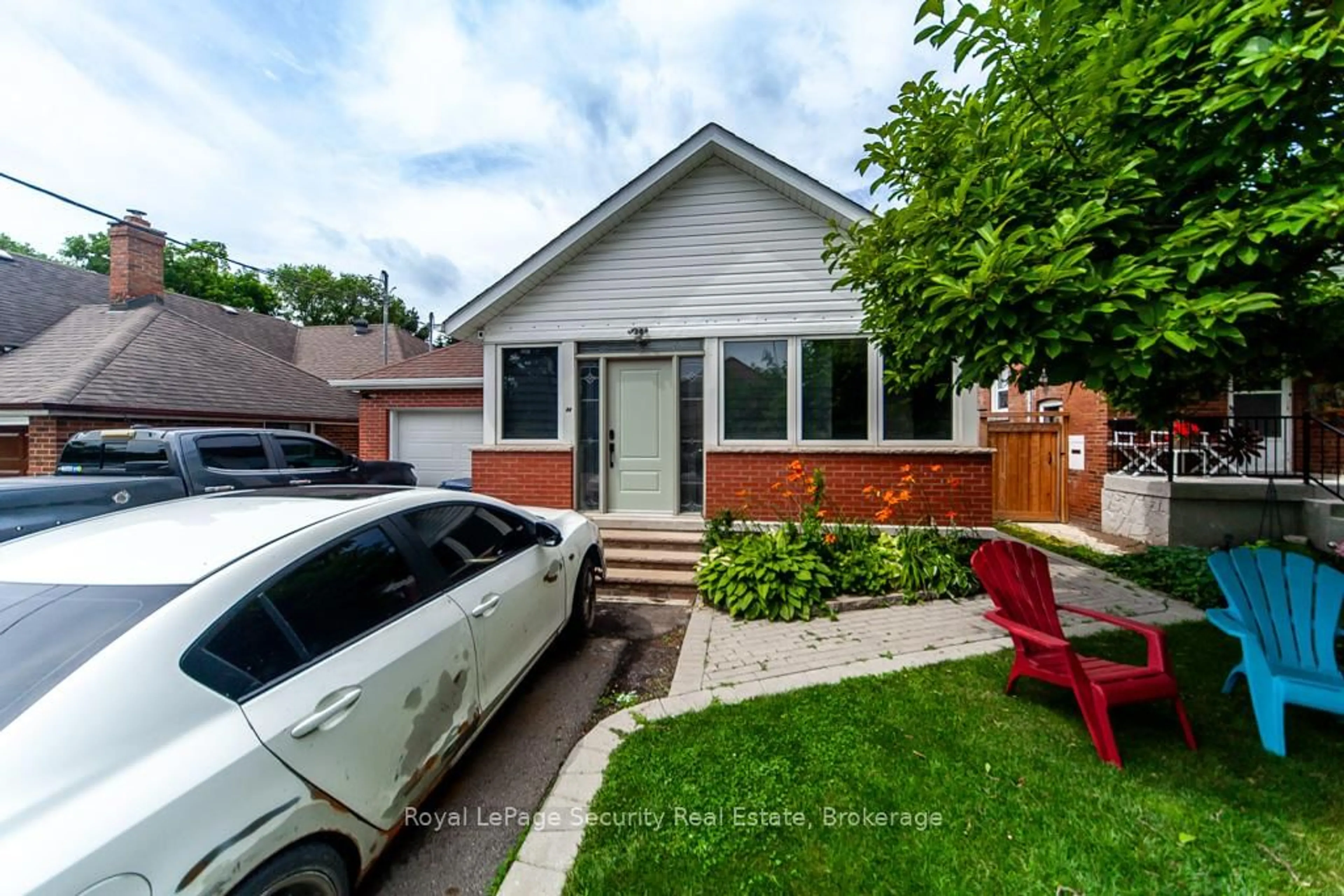 Unknown for 44 Woodgate Dr, Toronto Ontario M6N 4W3