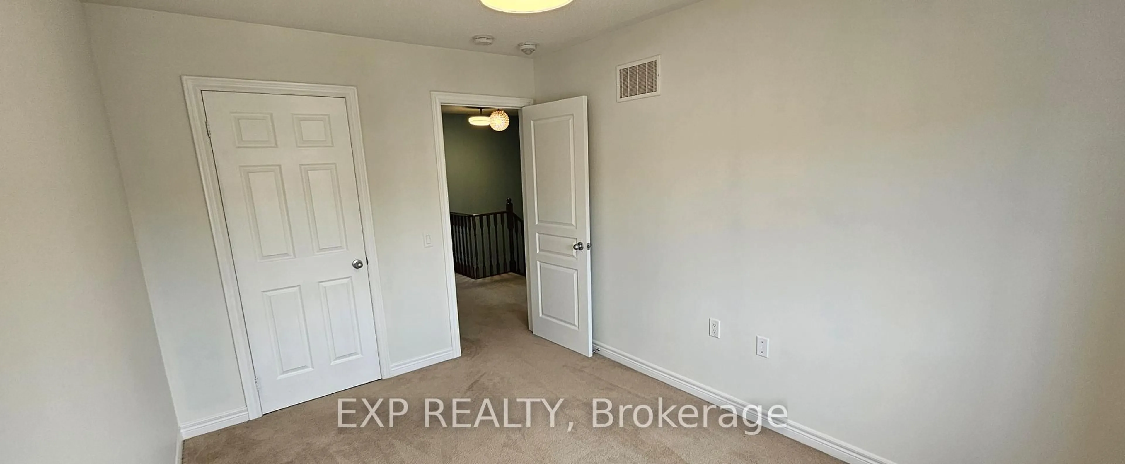 A pic of a room for 16 Blackberry Valley Cres, Caledon Ontario L7C 3Z8