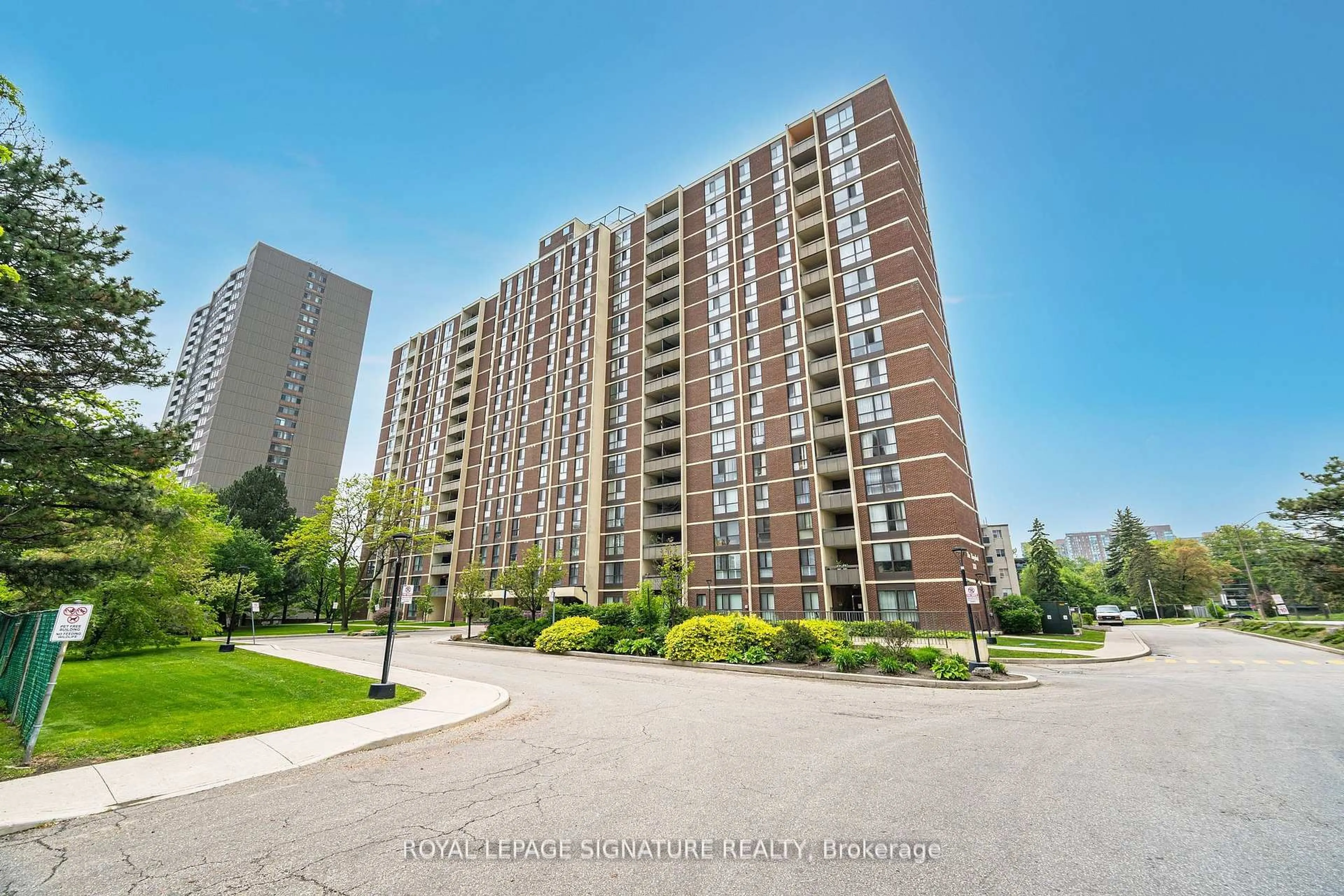 Unknown for 3170 Kirwin Ave #1003, Mississauga Ontario L5A 3R1