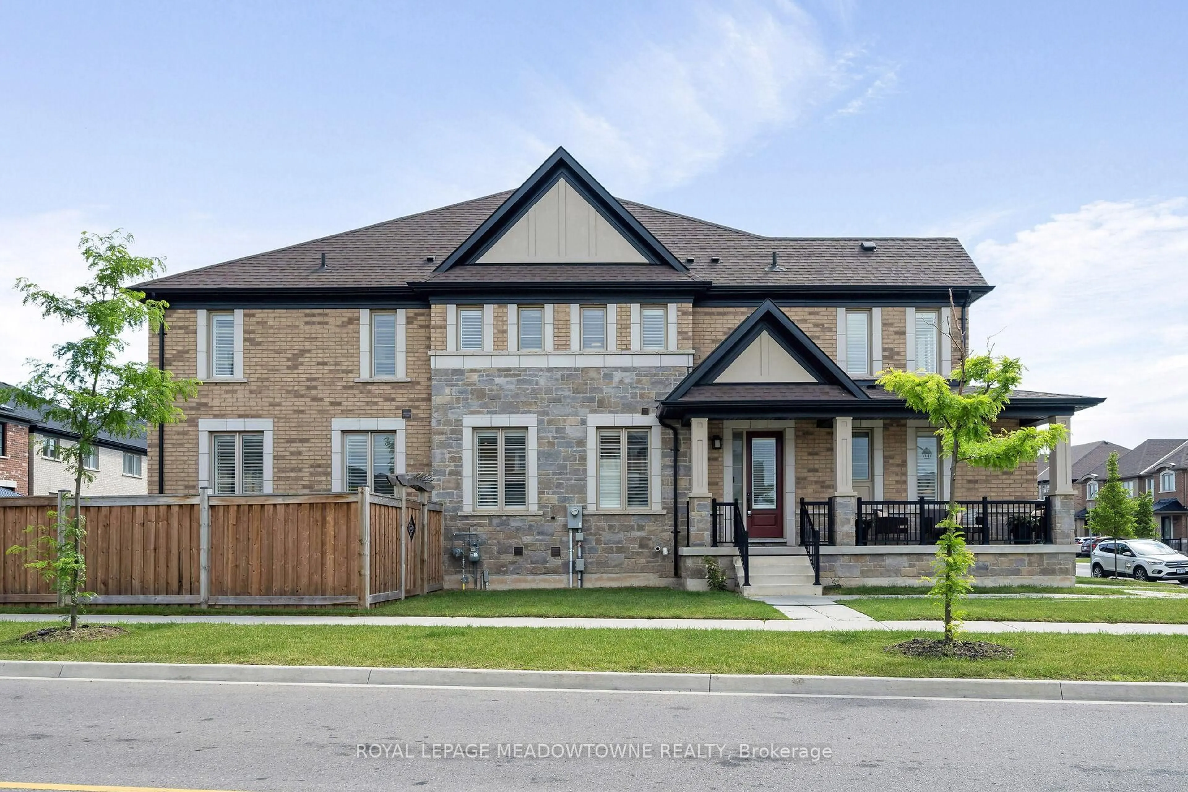 Home with brick exterior material, street for 628 Beam Crt, Milton Ontario L9E 1L3