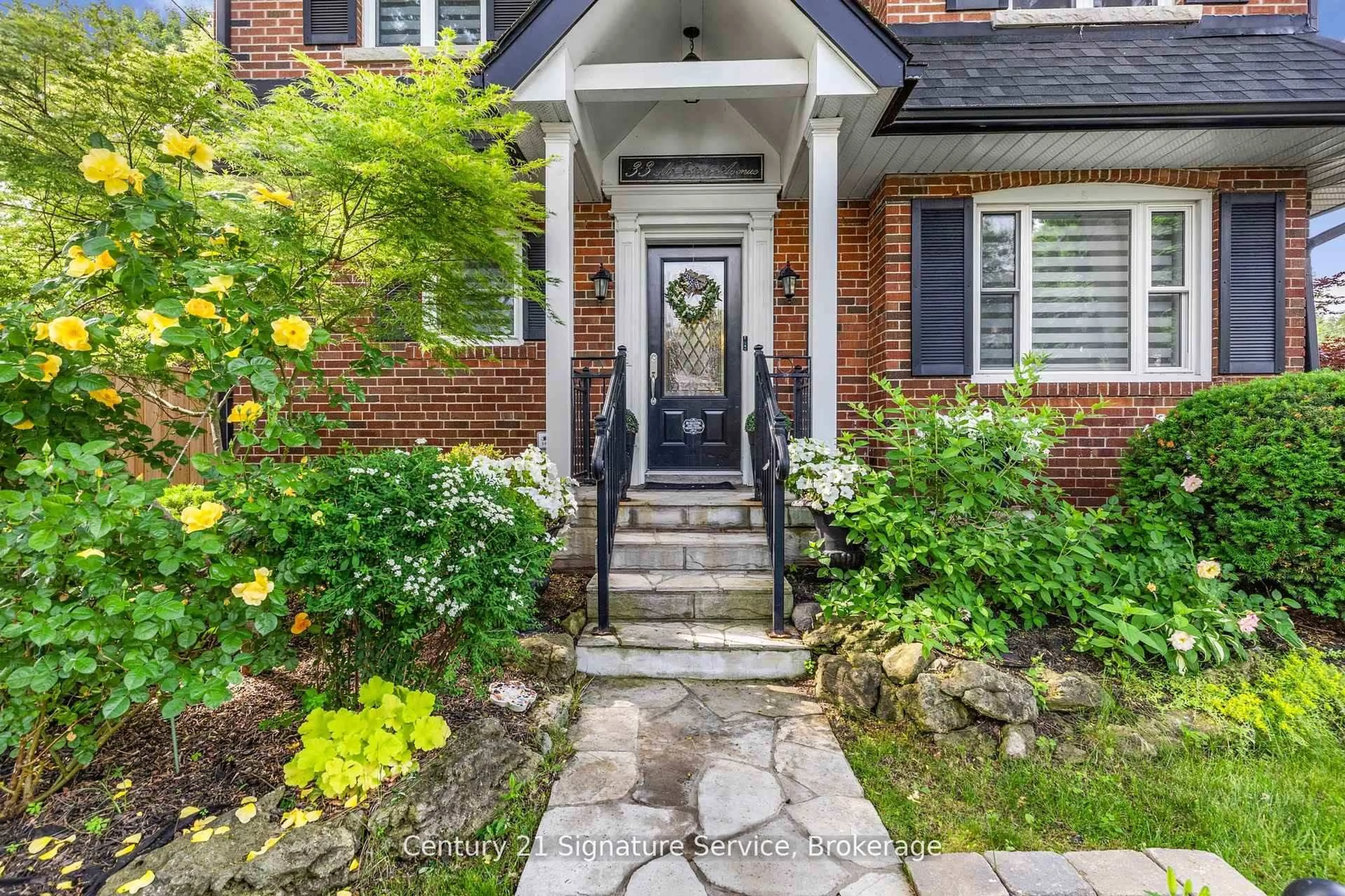Home with brick exterior material, street for 33 McIntosh Ave, Toronto Ontario M8Y 3E1