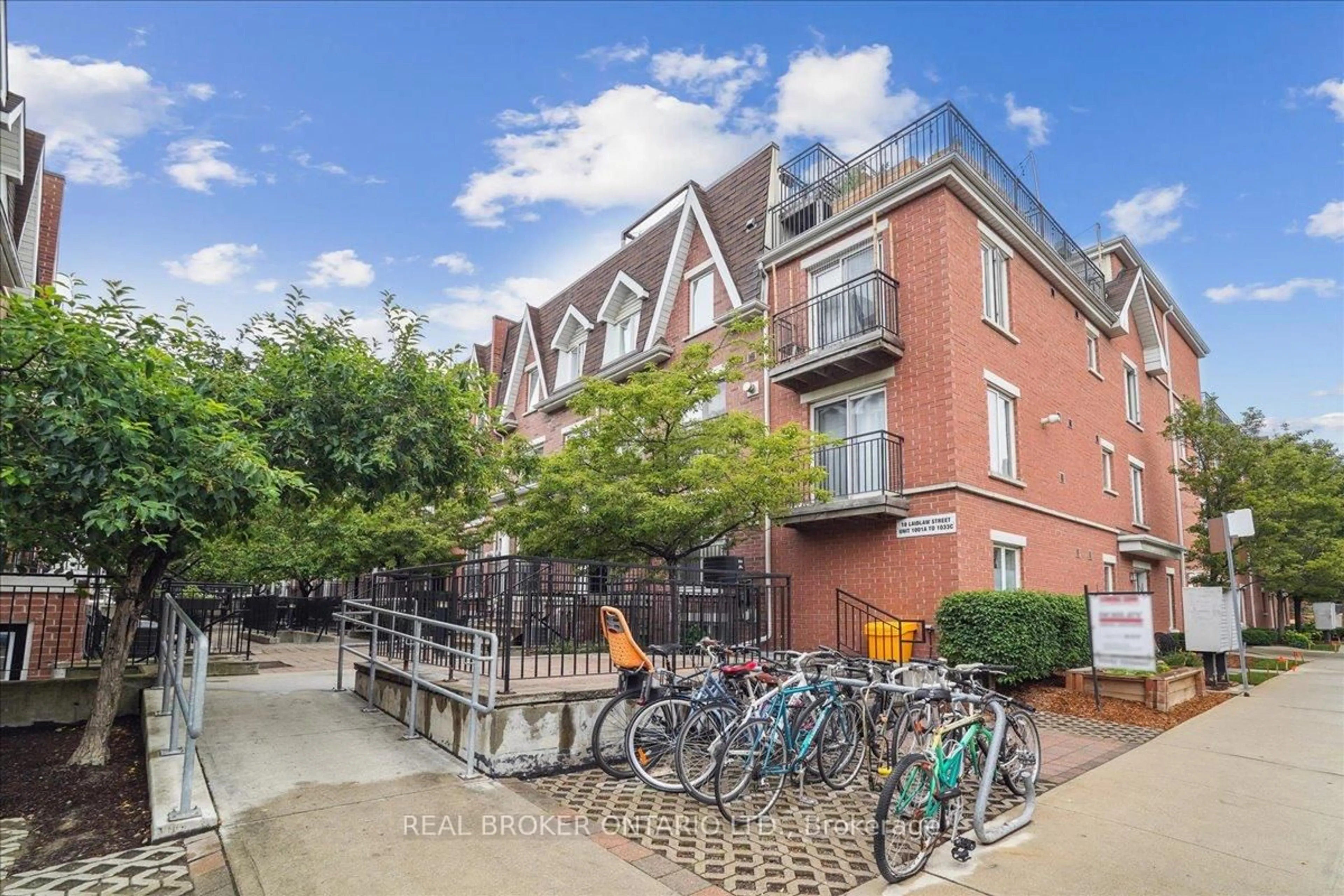 Unknown for 18 Laidlaw St #1016, Toronto Ontario M6K 1X2