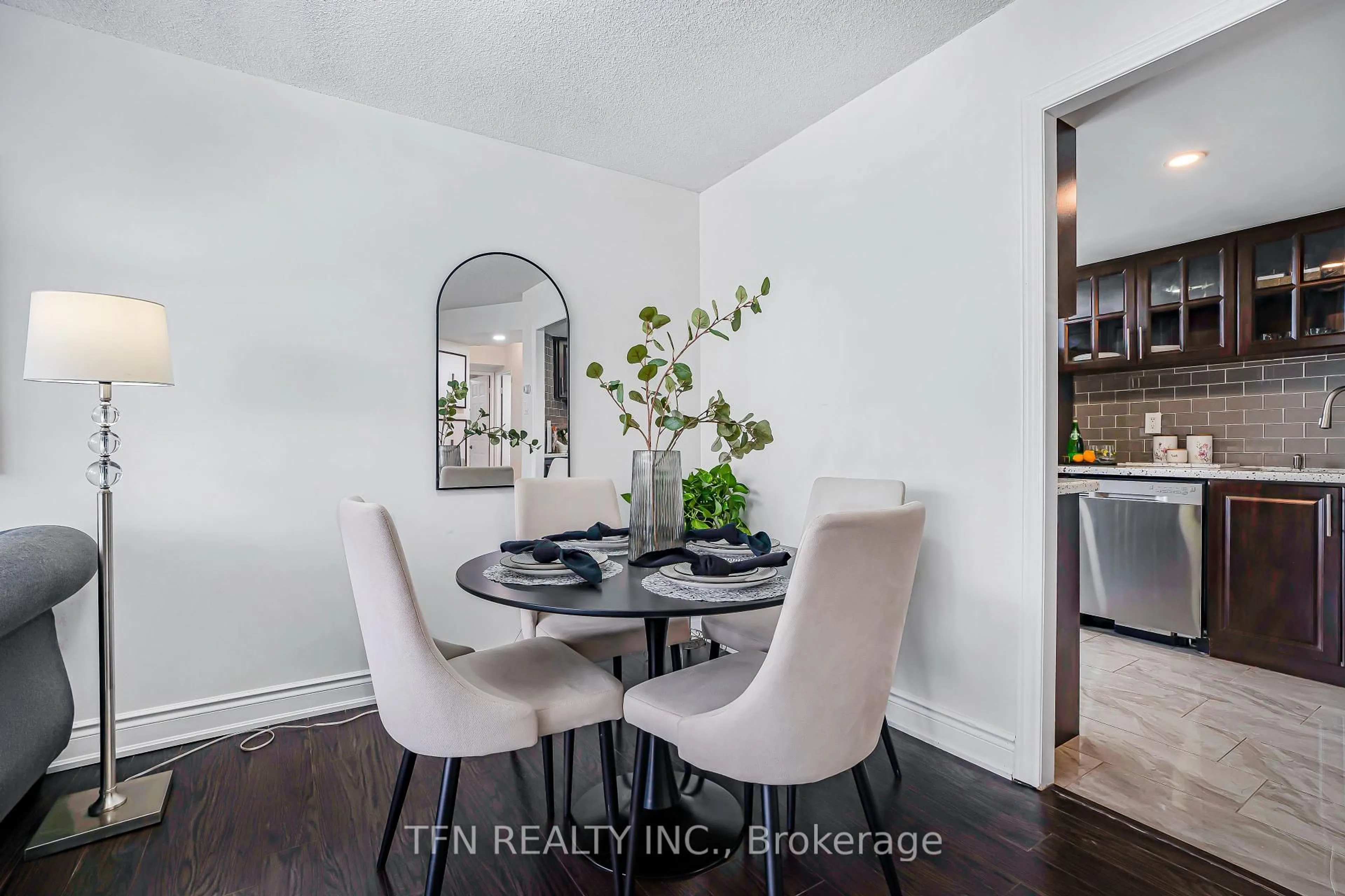 Dining room, unknown for 4460 Tucana Crt #306, Mississauga Ontario L5R 3K9