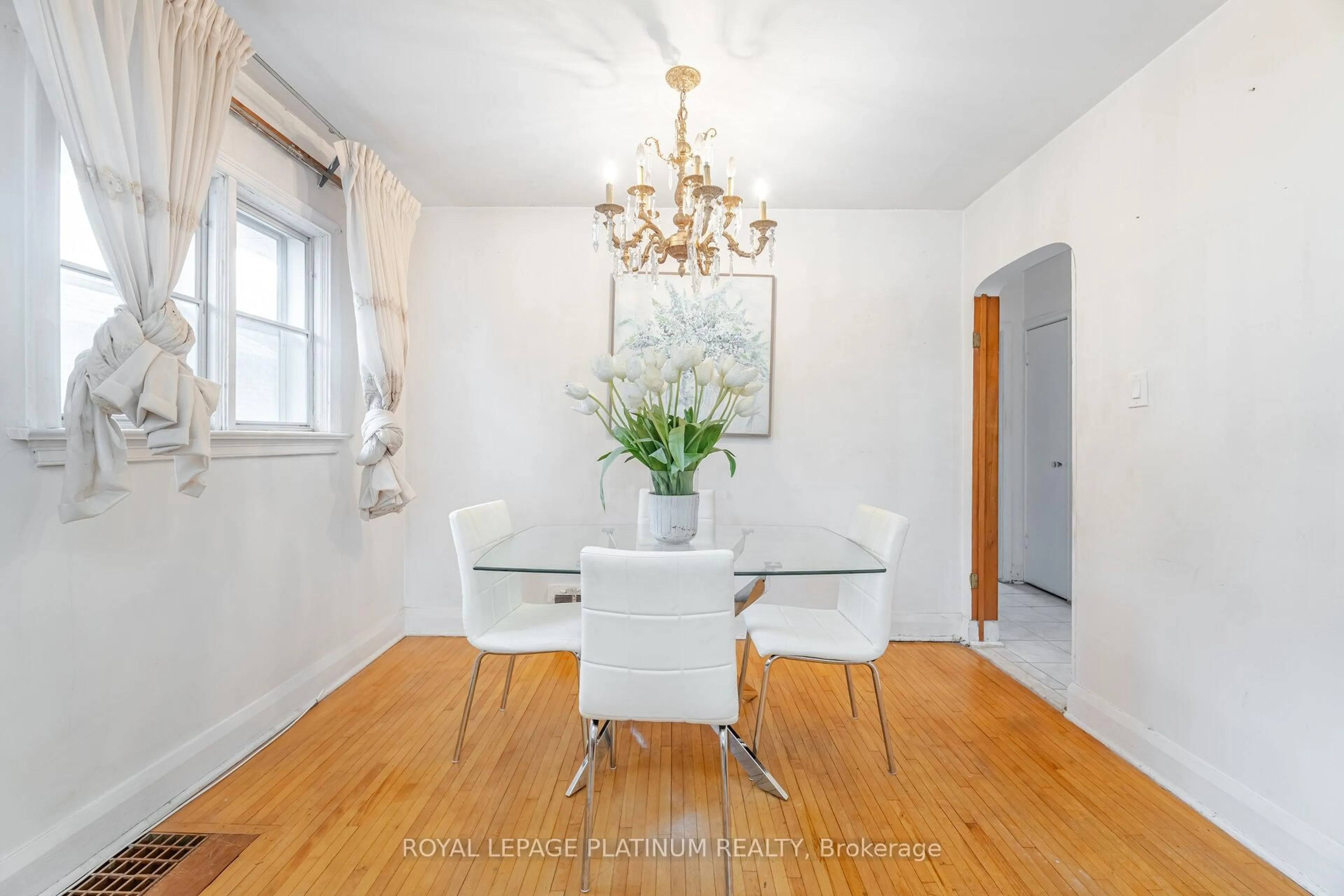 Dining room, wood/laminate floor for 79 Manitoba St, Toronto Ontario M8Y 1E1