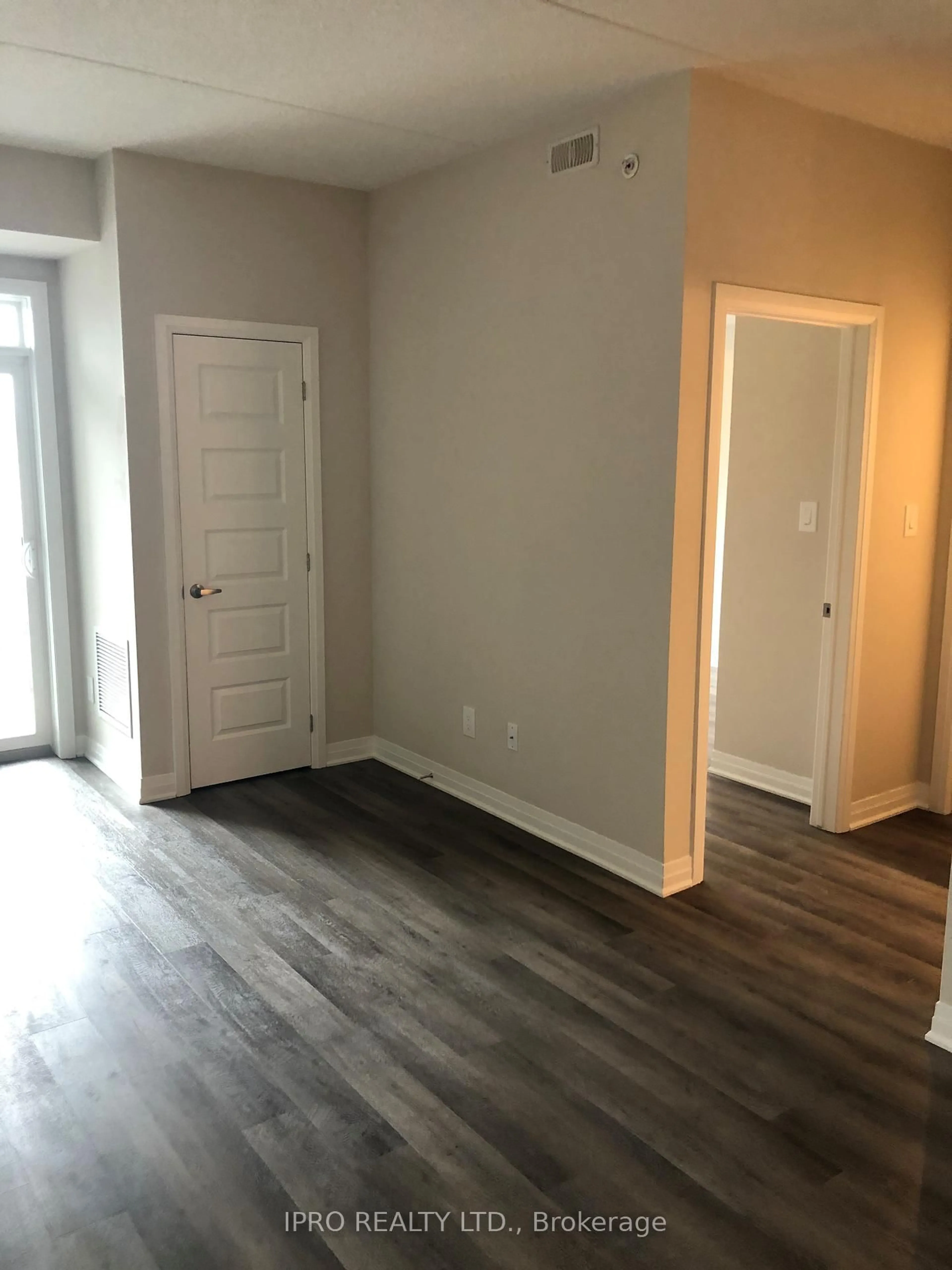 A pic of a room for 610 Farmstead Dr #326, Milton Ontario L9T 7W2