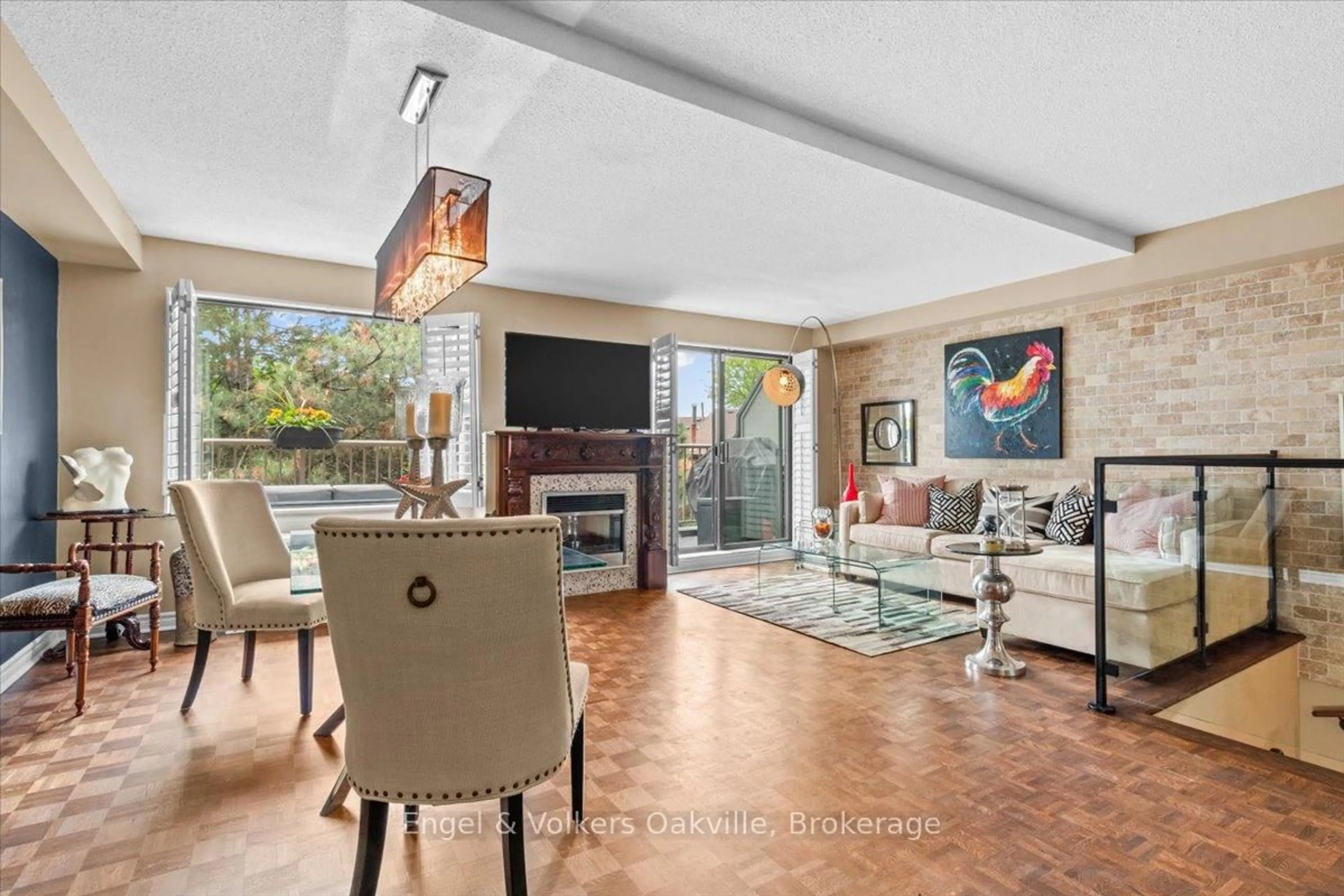 Living room with furniture, ceramic/tile floor for 1000 Cedarglen Gate #402, Mississauga Ontario L5C 3Z5