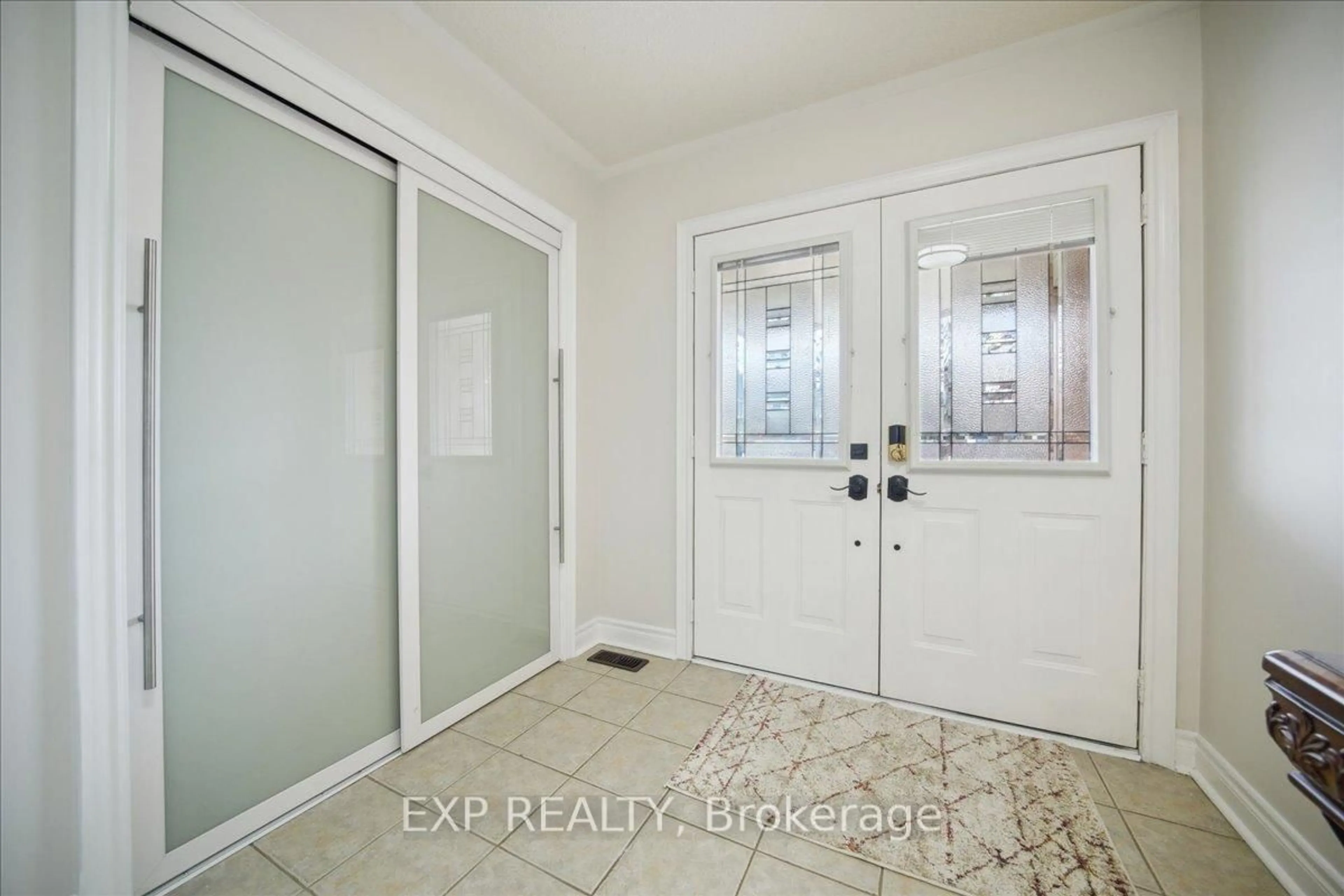 Indoor entryway for 18 Raccoon St, Brampton Ontario L6S 6L8