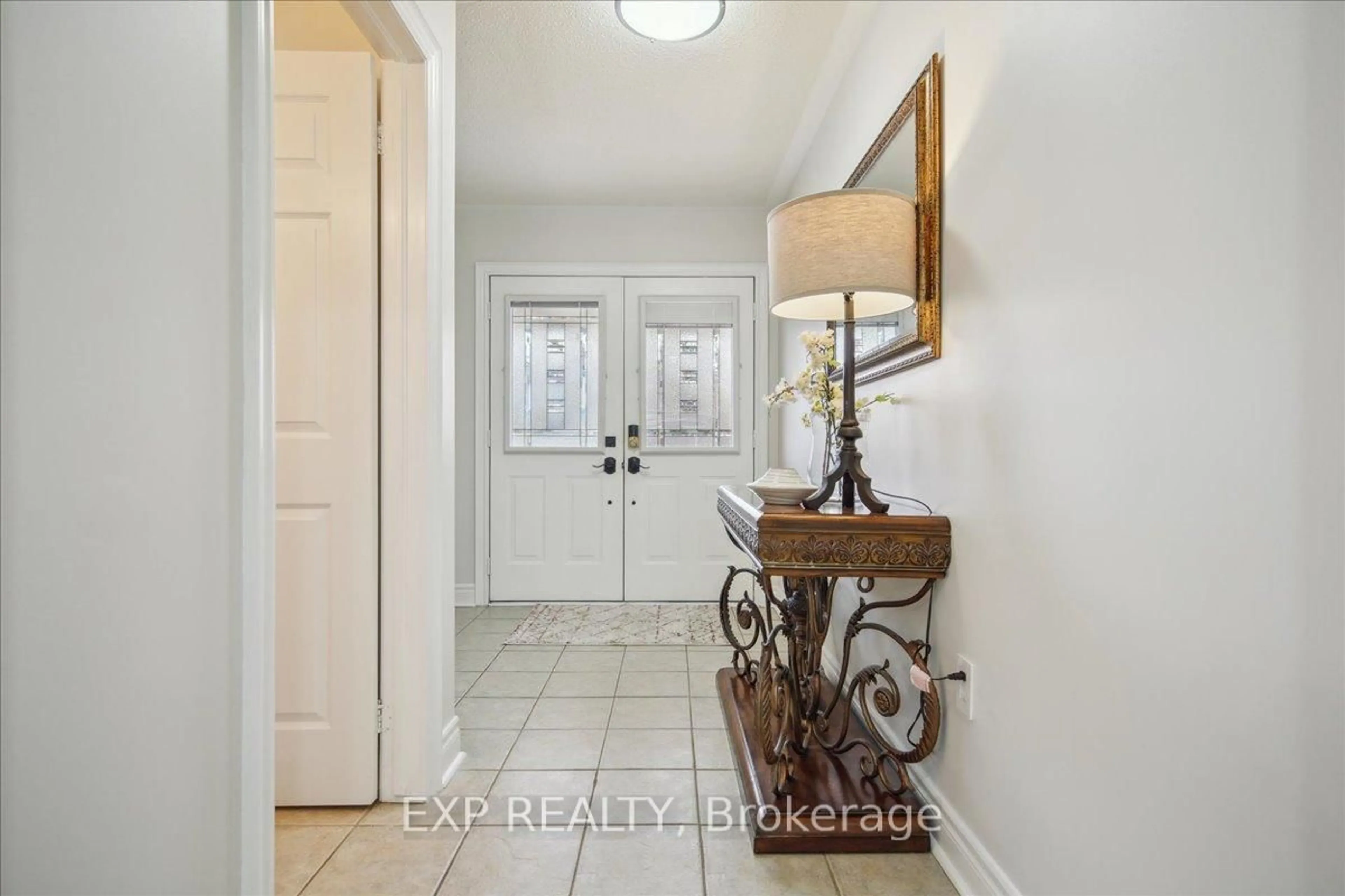 Indoor entryway for 18 Raccoon St, Brampton Ontario L6S 6L8