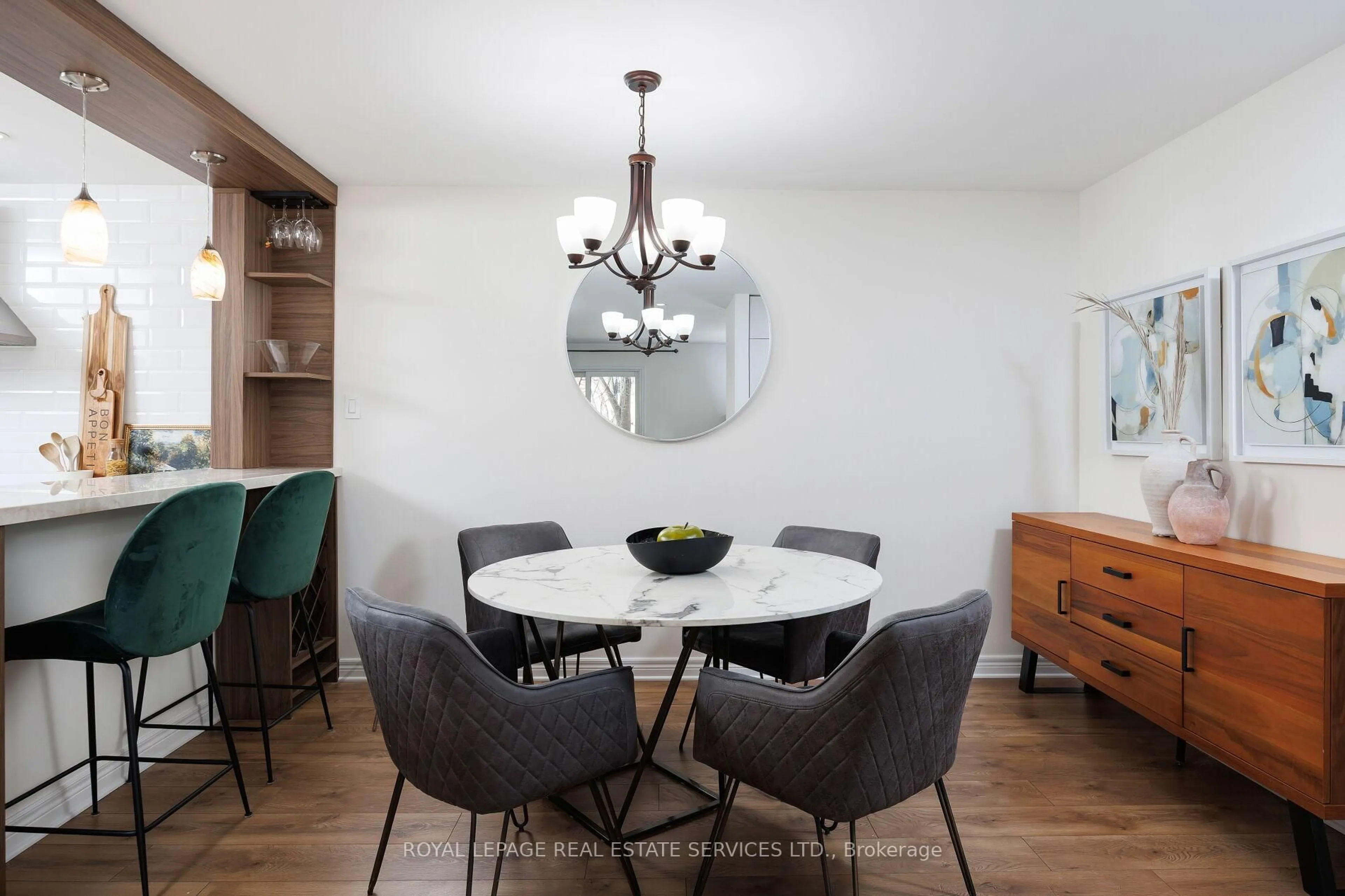 Dining room, unknown for 1504 Pilgrims Way #1021, Oakville Ontario L6M 3H1