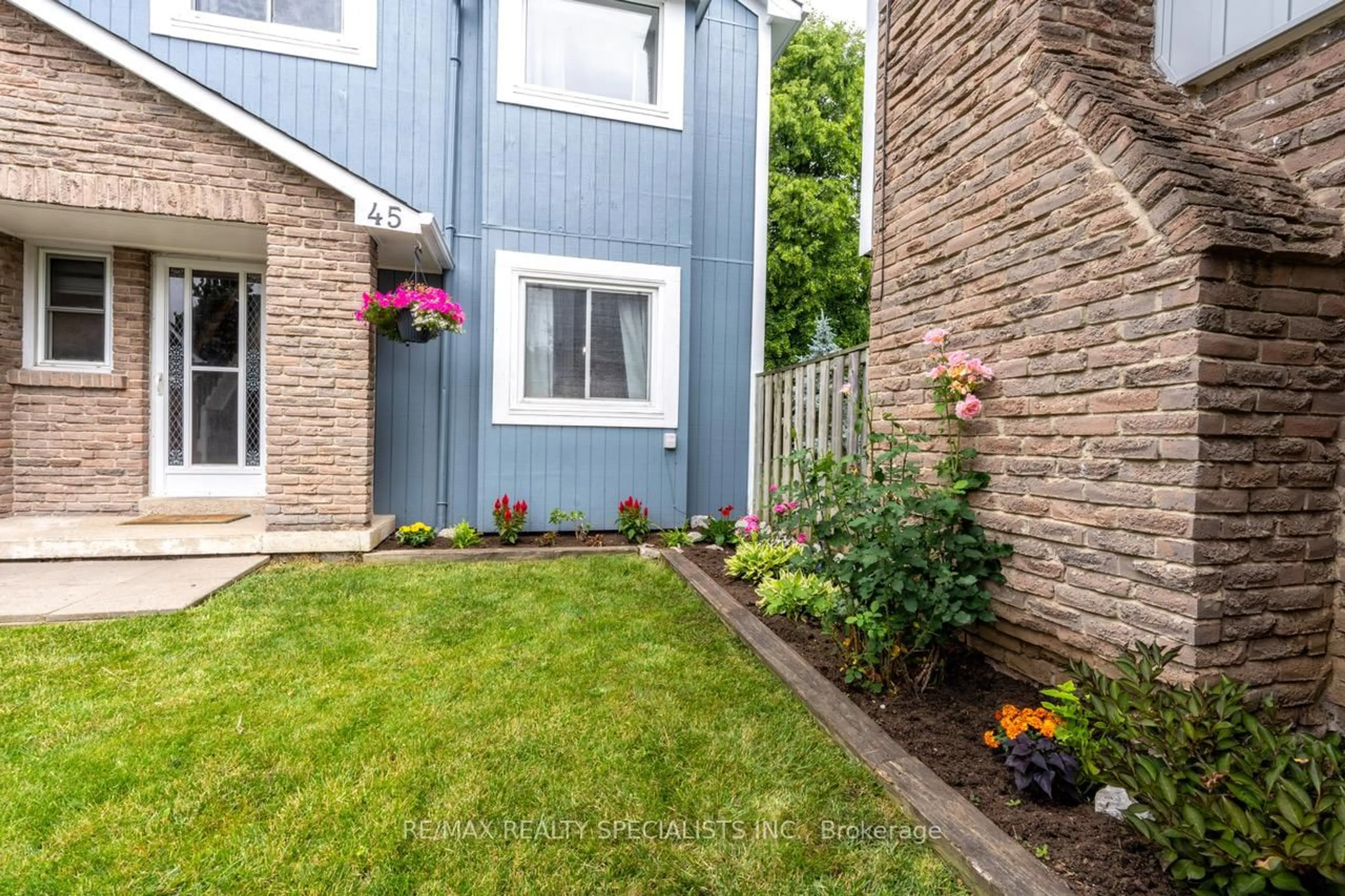 Unknown for 45 Neuchatel Pl #45, Mississauga Ontario L5N 6A7